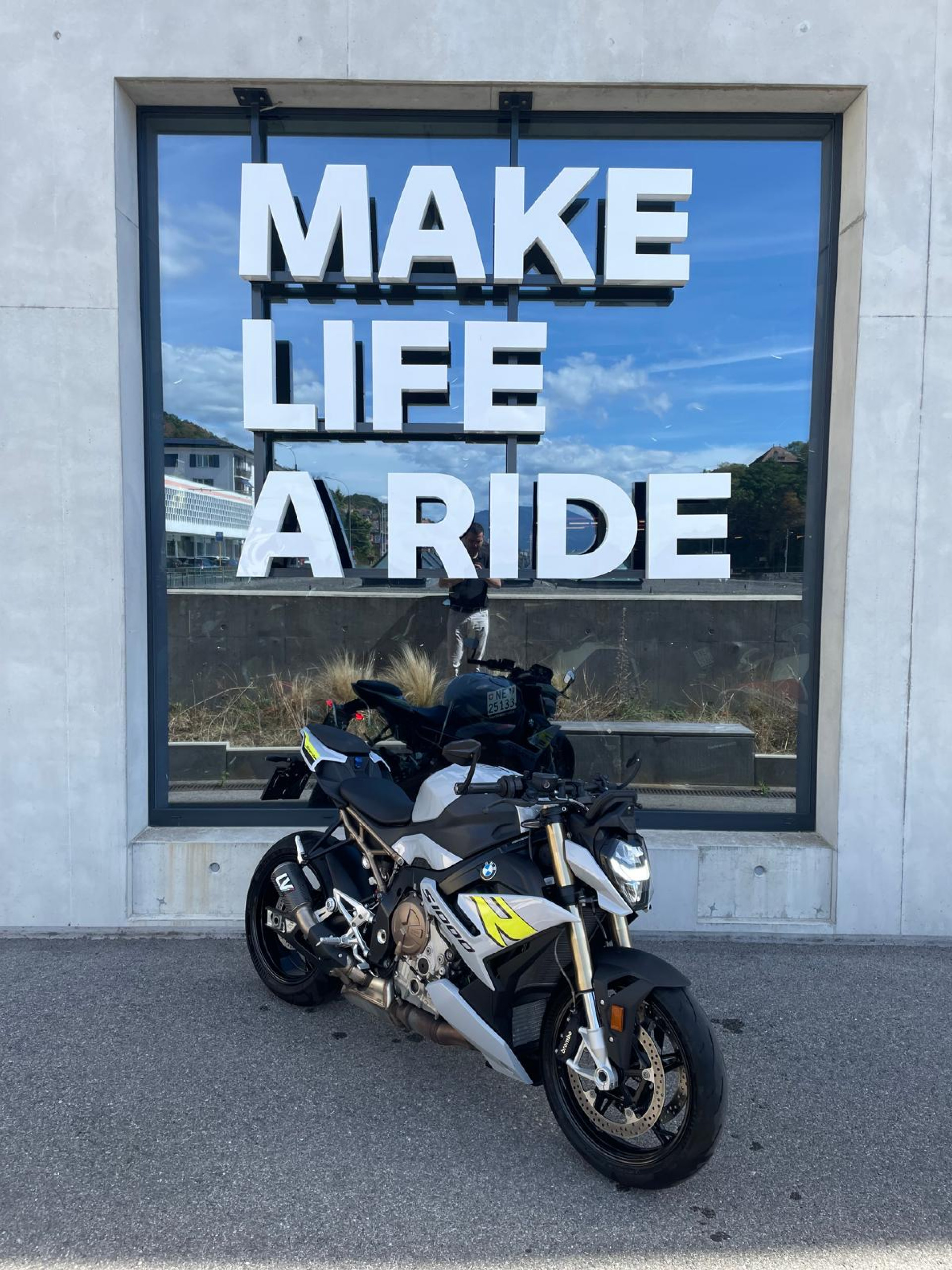 BMW S 1000 R Sport-image-0