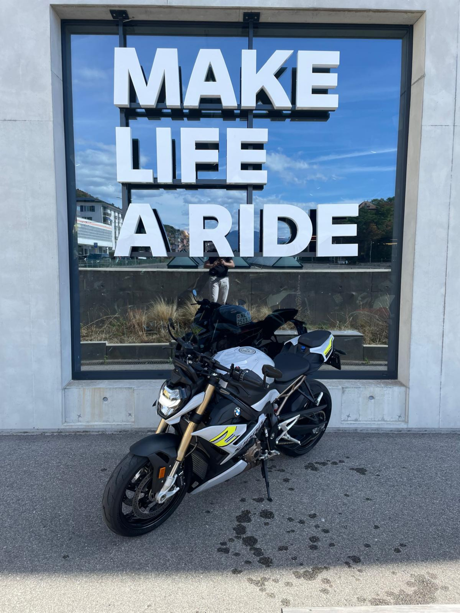 BMW S 1000 R Sport-image-3