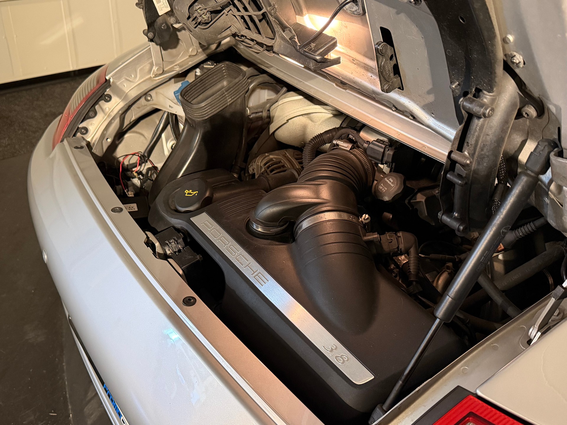 PORSCHE 911 Carrera 4S-image-21
