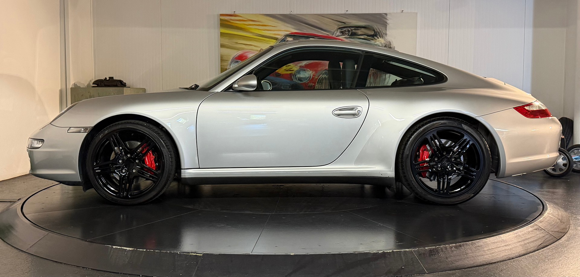 PORSCHE 911 Carrera 4S-showroom-element-1