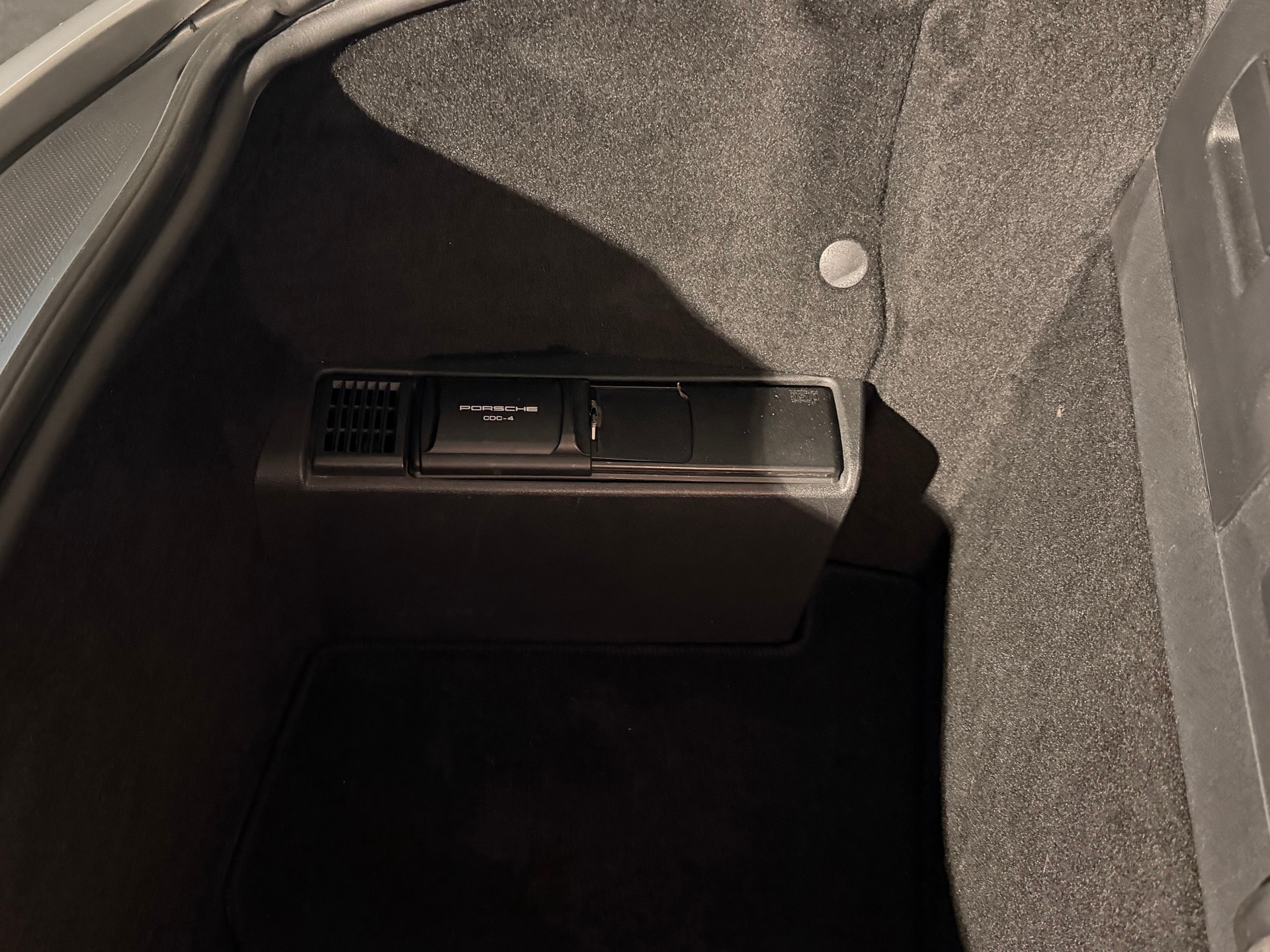 PORSCHE 911 Carrera 4S-image-24