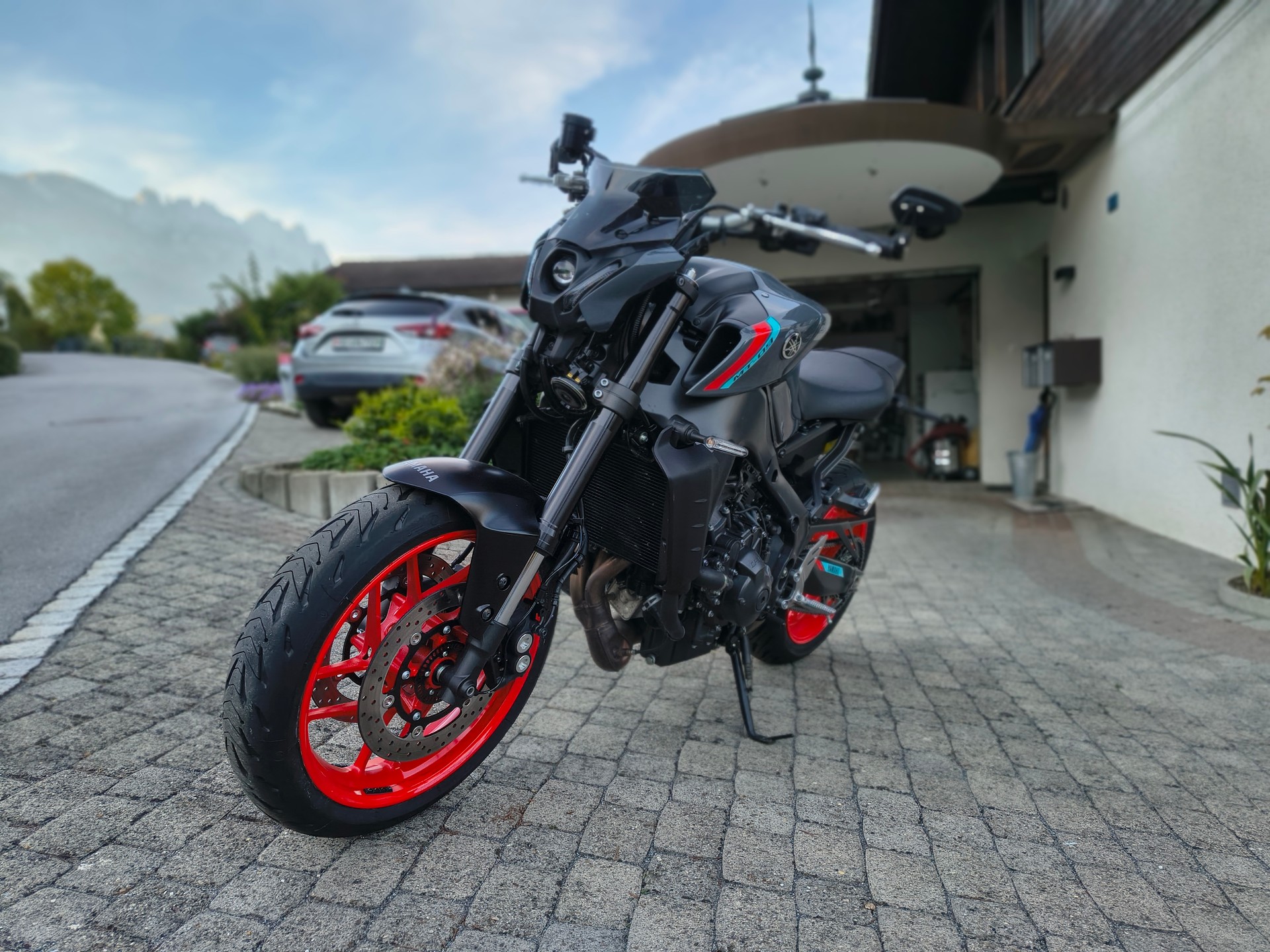 YAMAHA MT-09-image-4