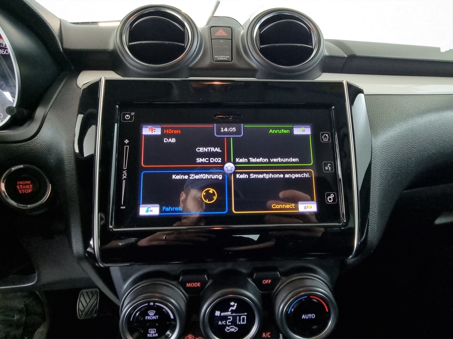 SUZUKI Swift 1.2 Compact Top Hybrid 4x4-image-12