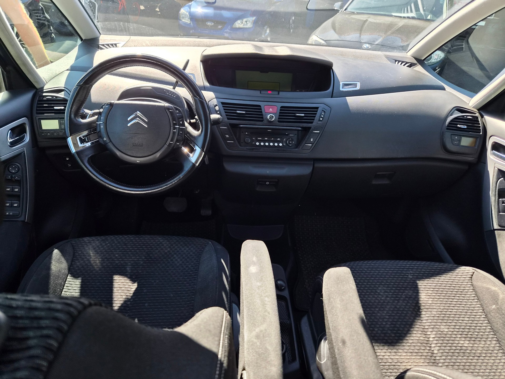 CITROEN Grand C4 Picasso 2.0 HDI Dynamique+ Automatic-image-8
