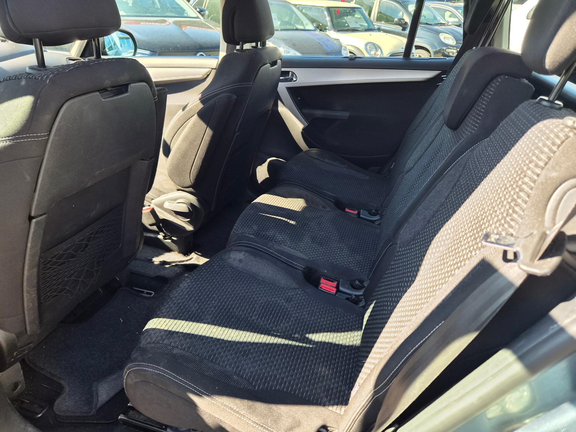 CITROEN Grand C4 Picasso 2.0 HDI Dynamique+ Automatic-image-7