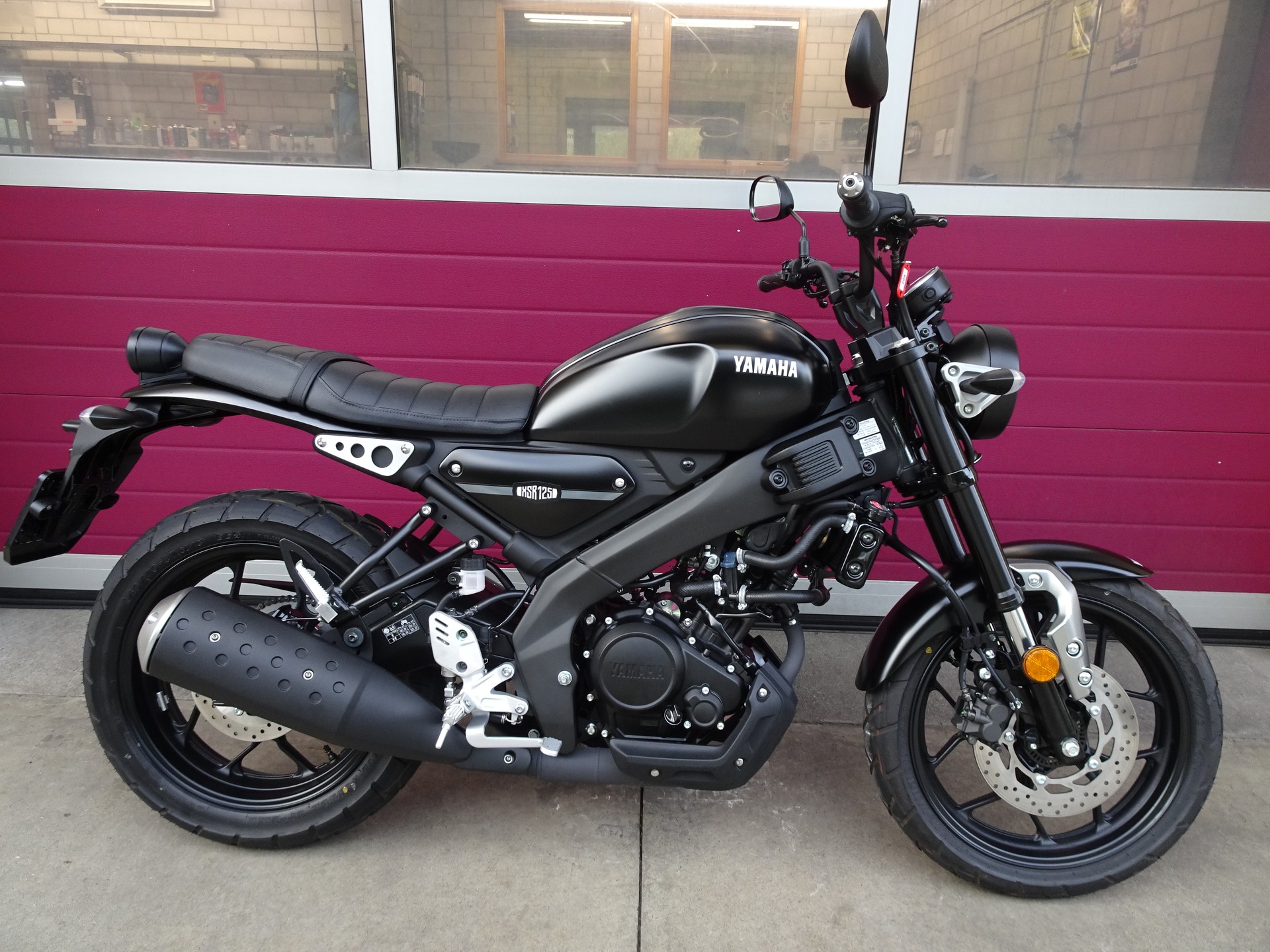 YAMAHA XSR 125-image-0