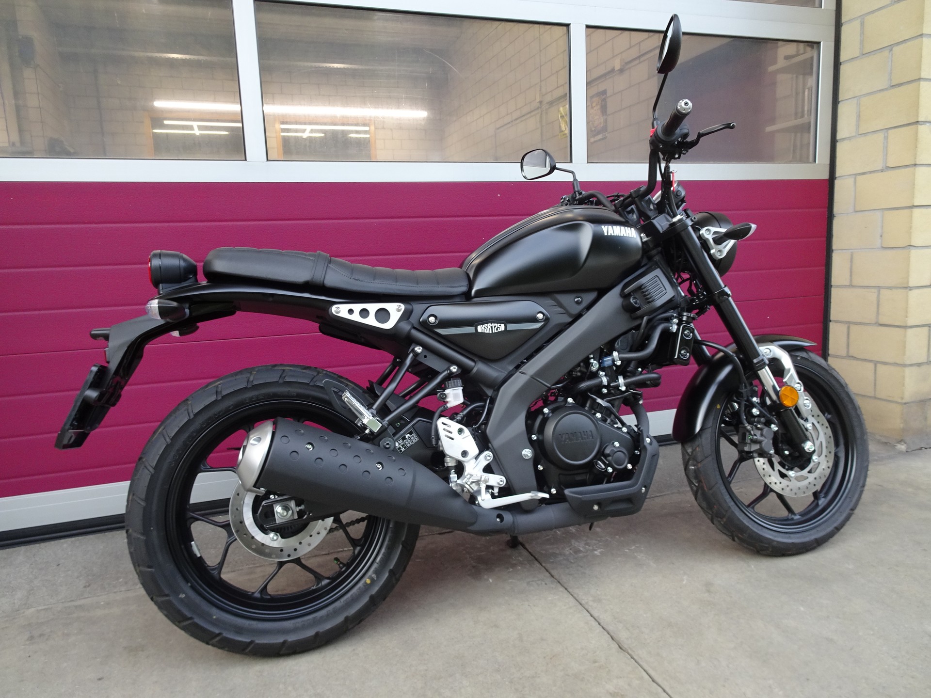 YAMAHA XSR 125-image-7