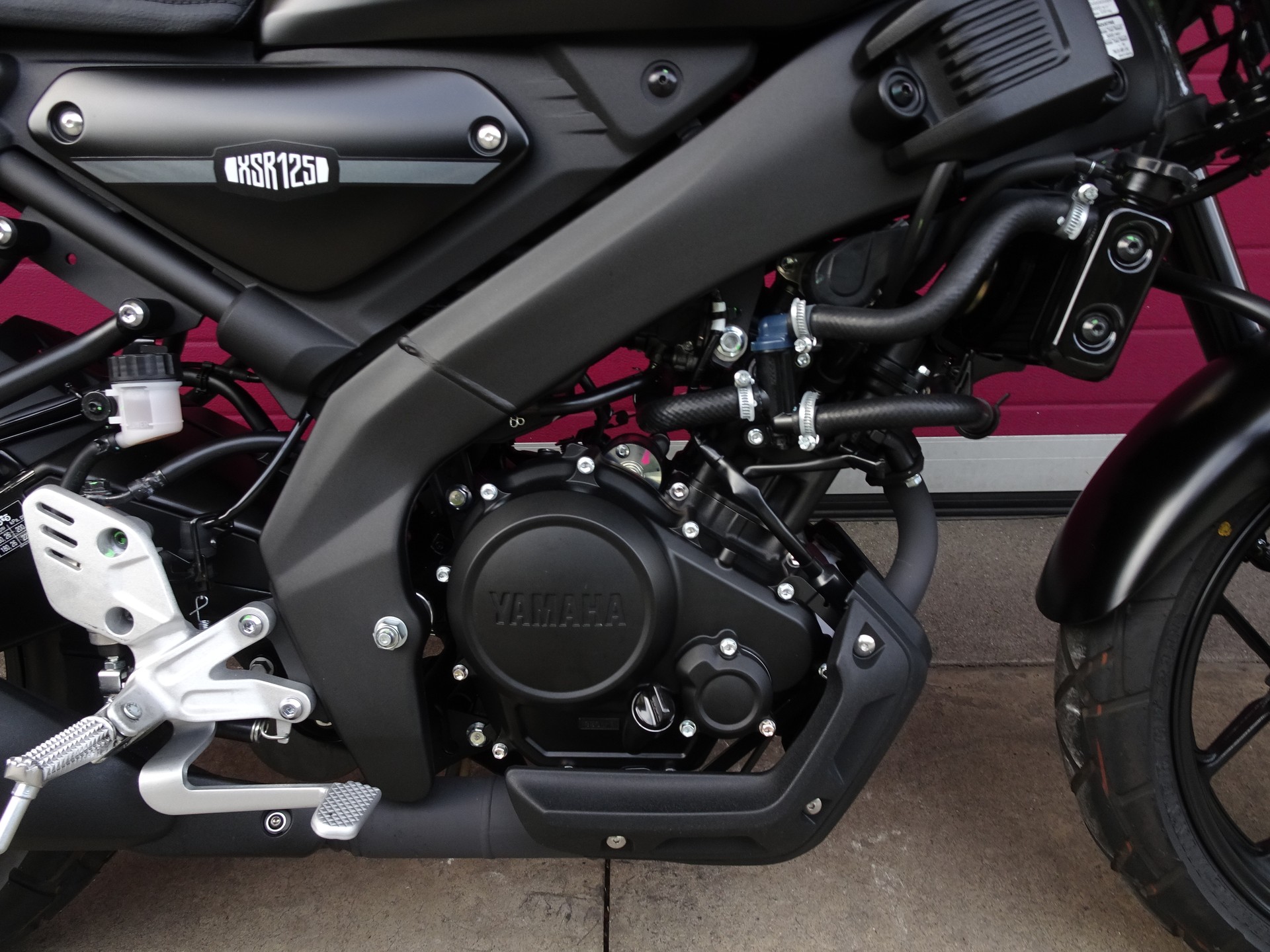 YAMAHA XSR 125-image-8