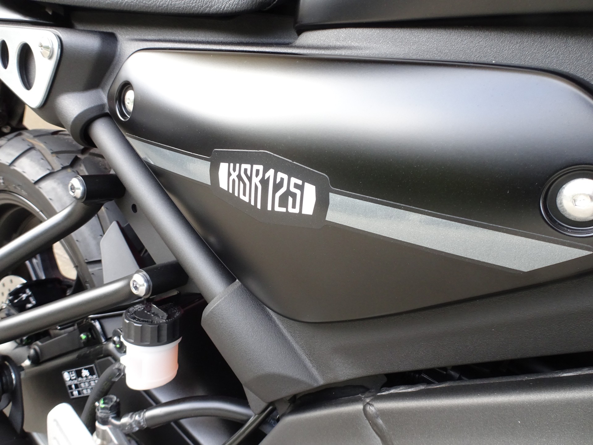 YAMAHA XSR 125-image-12