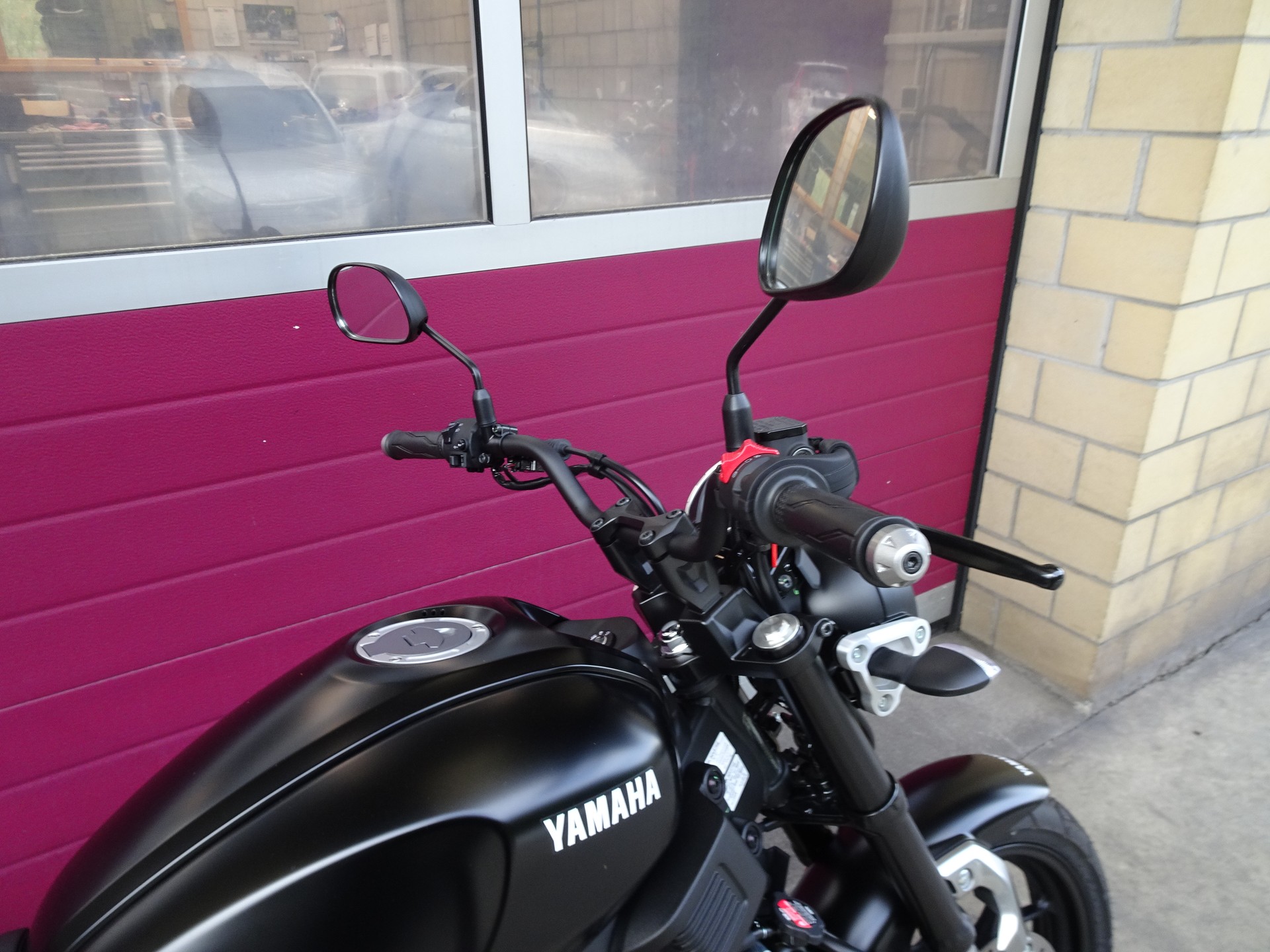 YAMAHA XSR 125-image-4