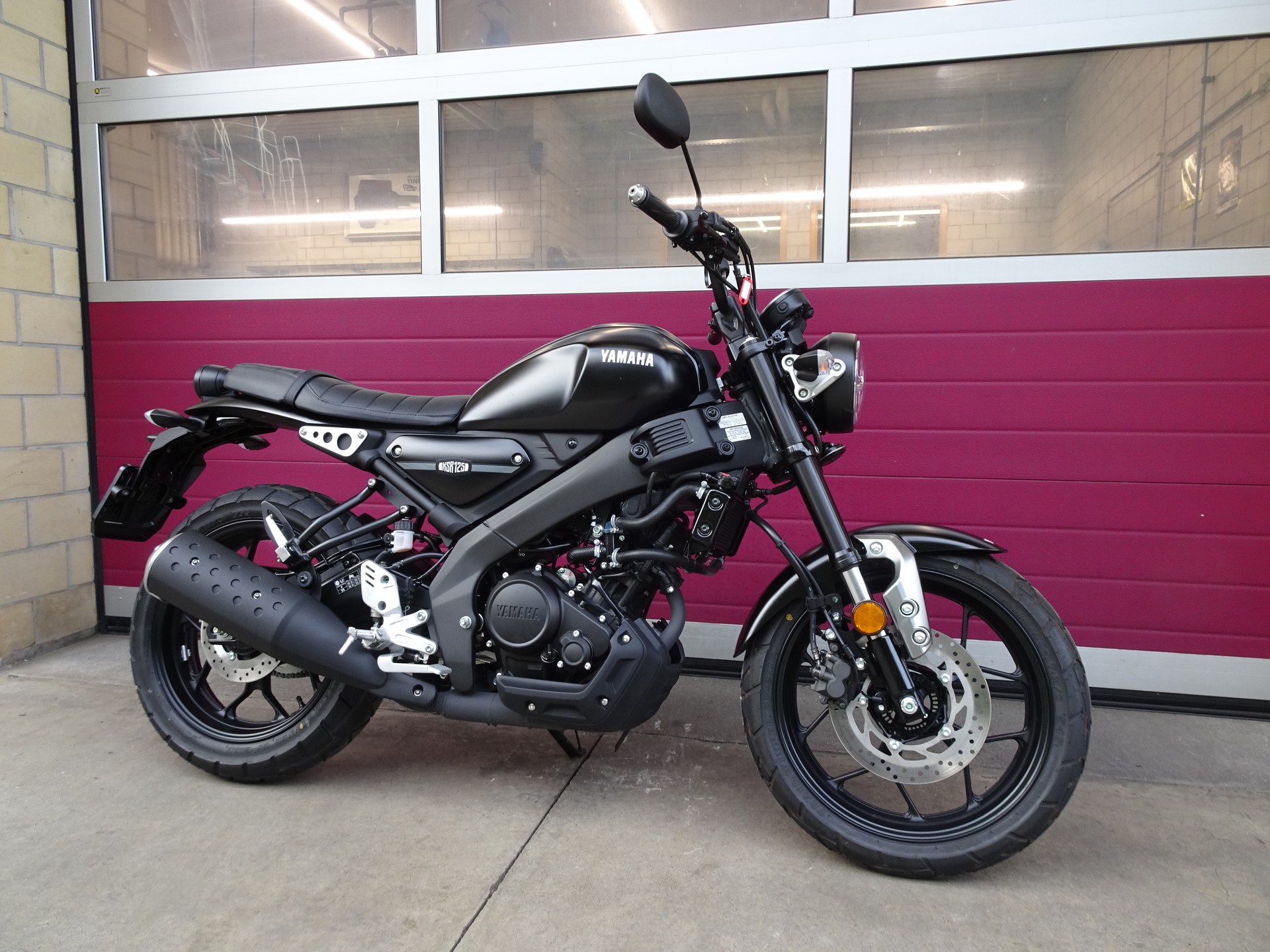 YAMAHA XSR 125-image-9