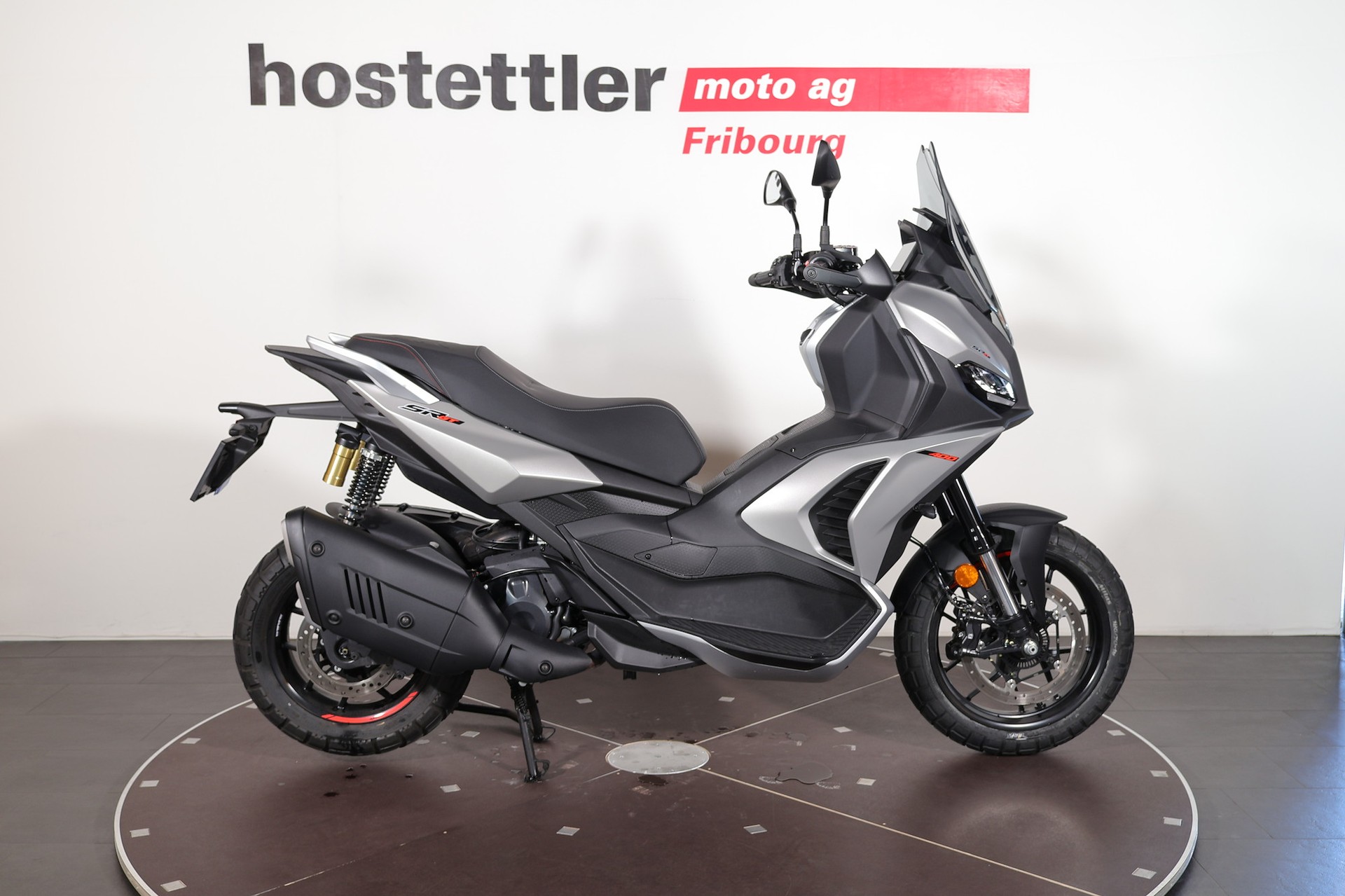 APRILIA SR 400 GT-image-1