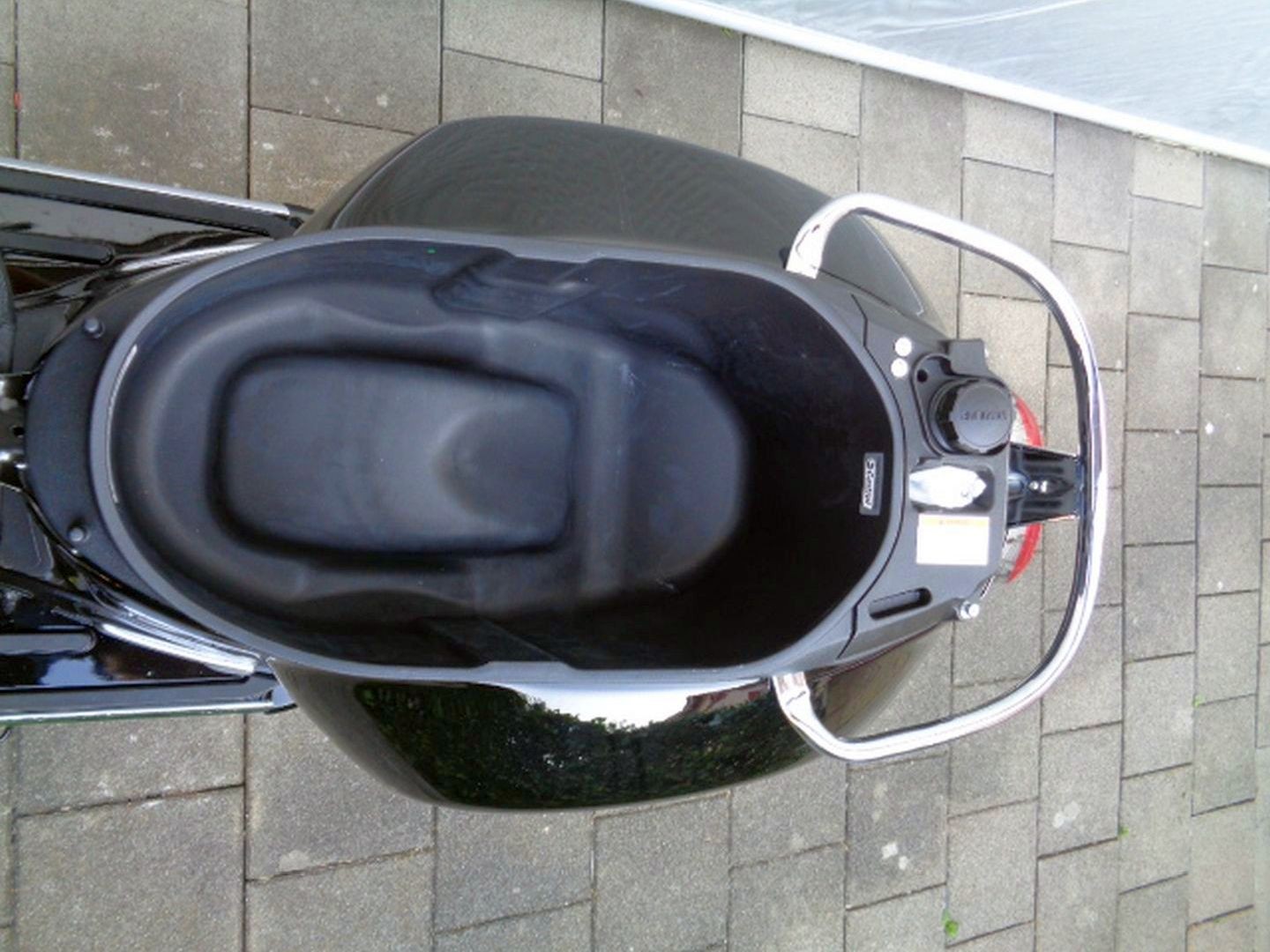 PIAGGIO VESPA GTS 300 SUPER RST-image-7