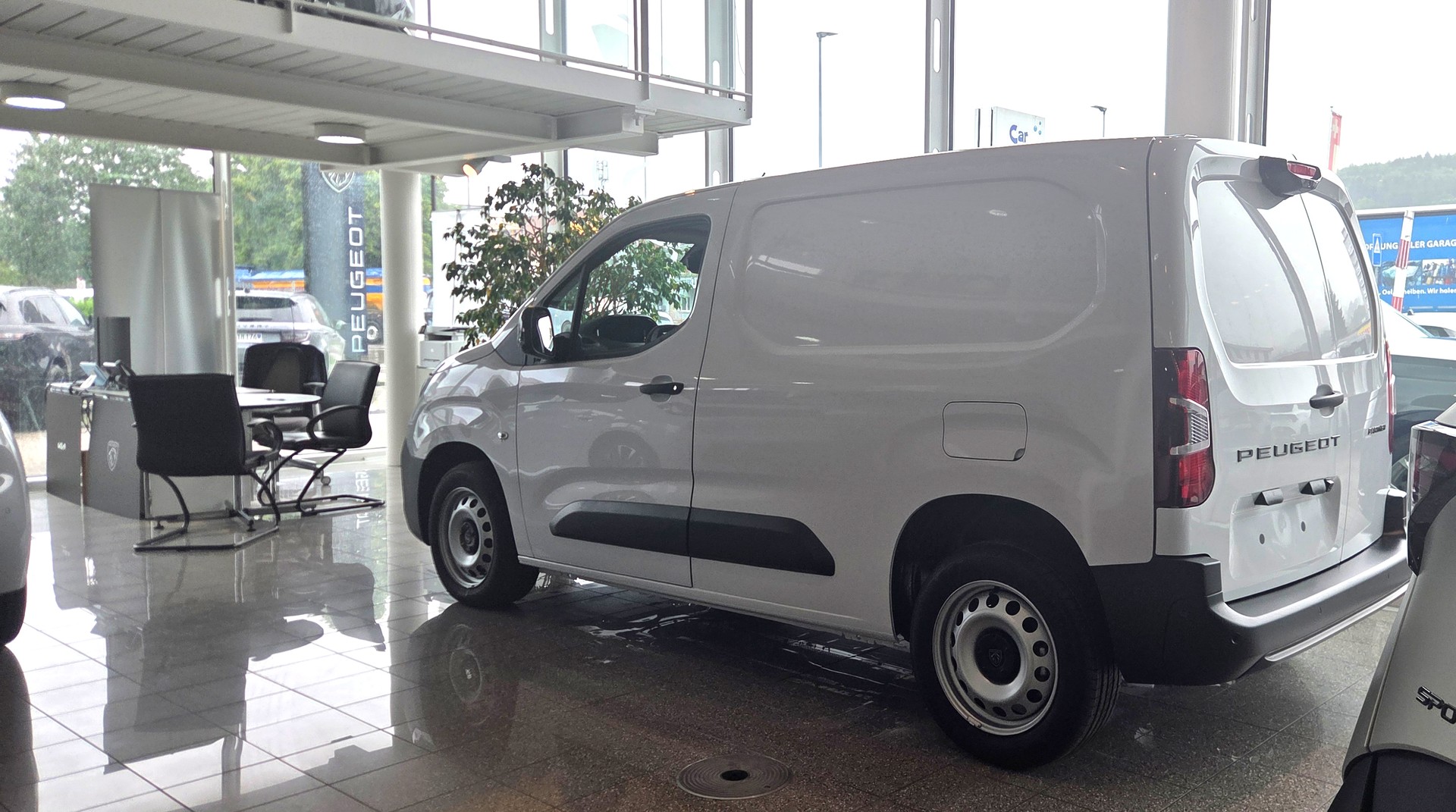 PEUGEOT Partner 1.5 Blue HDi Standard 1000kg EAT8-image-10