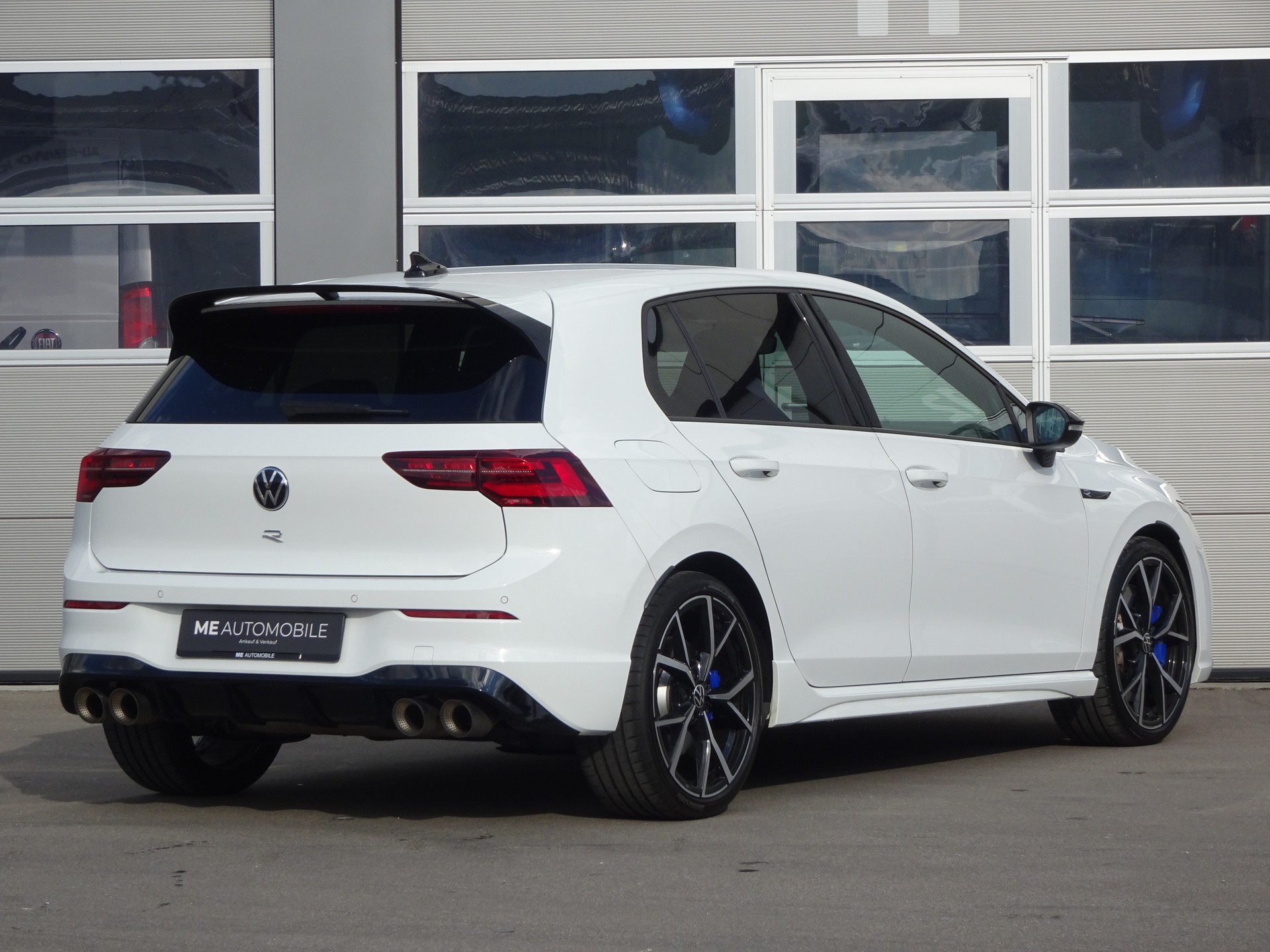 VW Golf 2.0 TSI R DSG 4Motion R Performance-image-4