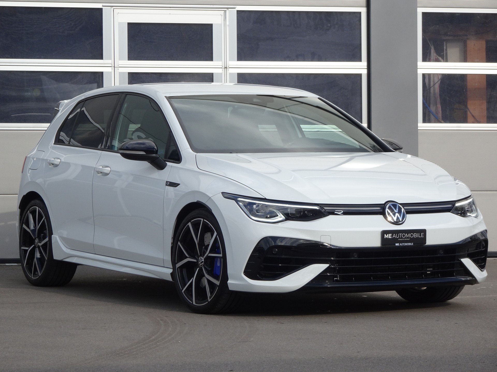 VW Golf 2.0 TSI R DSG 4Motion R Performance-image-2