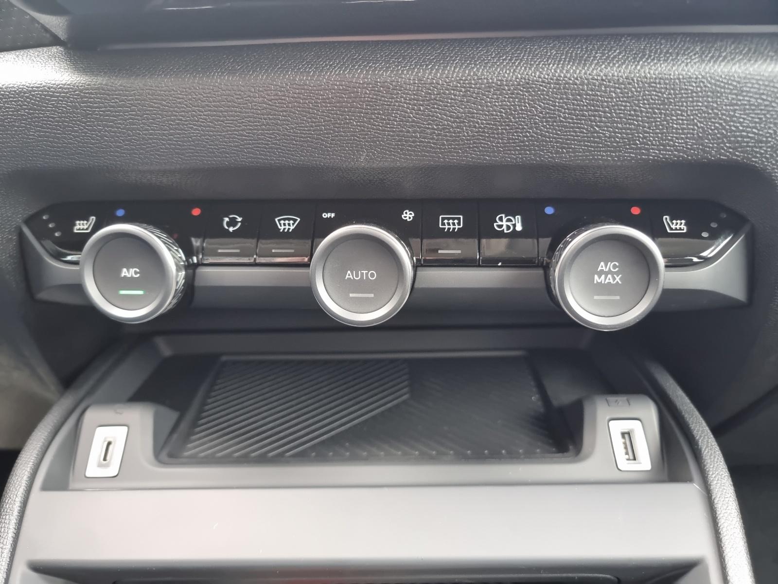 CITROEN e-C4 X Shine-image-18
