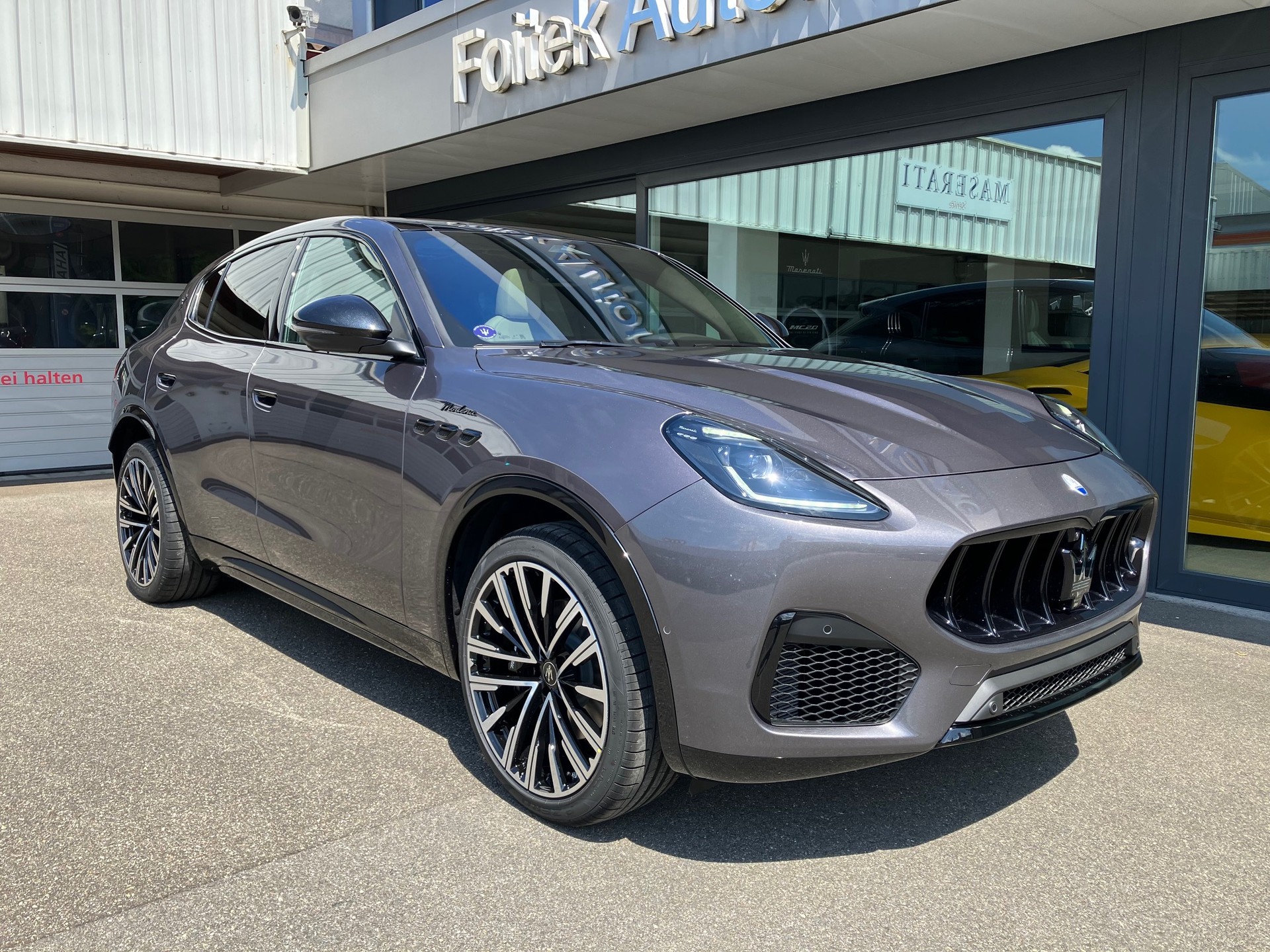 MASERATI Grecale 2.0 MHEV Modena-showroom-element-2