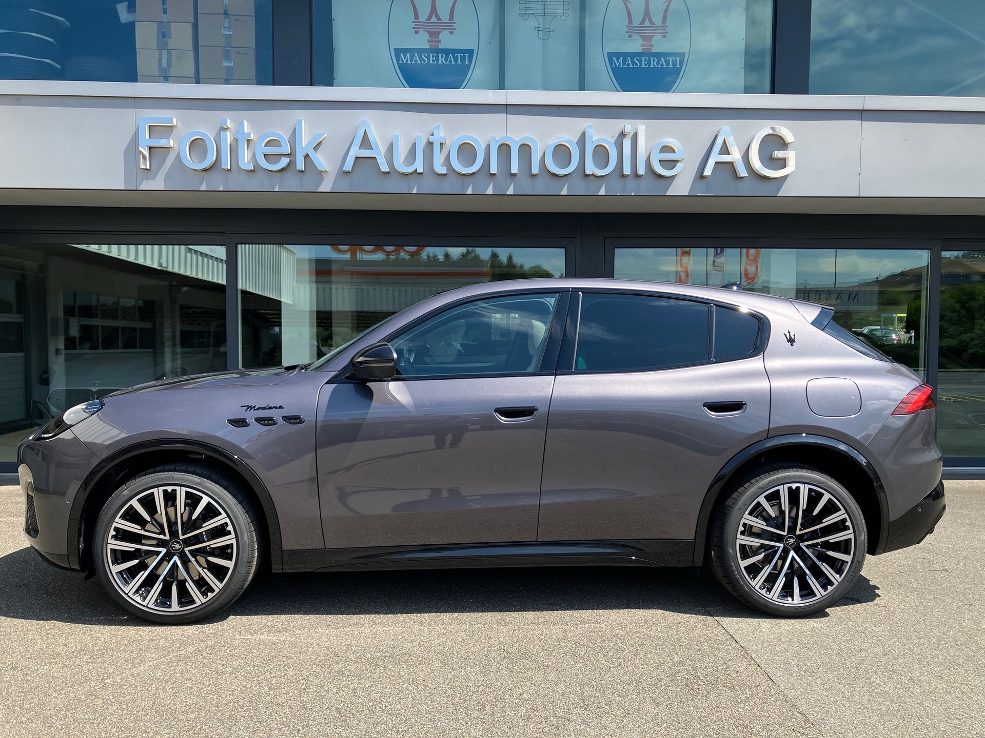 MASERATI Grecale 2.0 MHEV Modena-showroom-element-1
