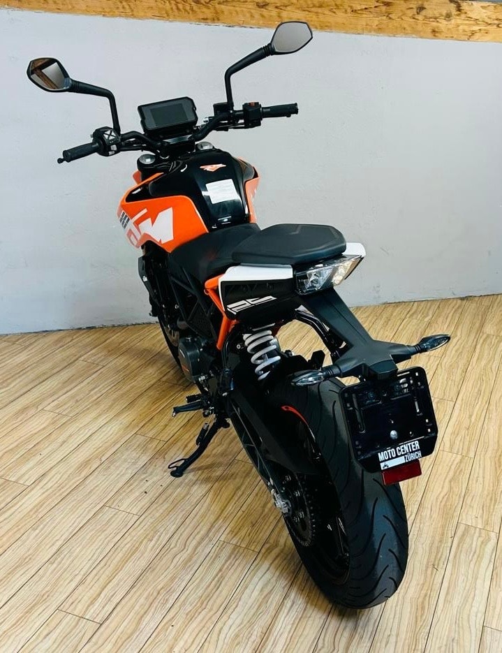 KTM 125 Duke ABS-image-4