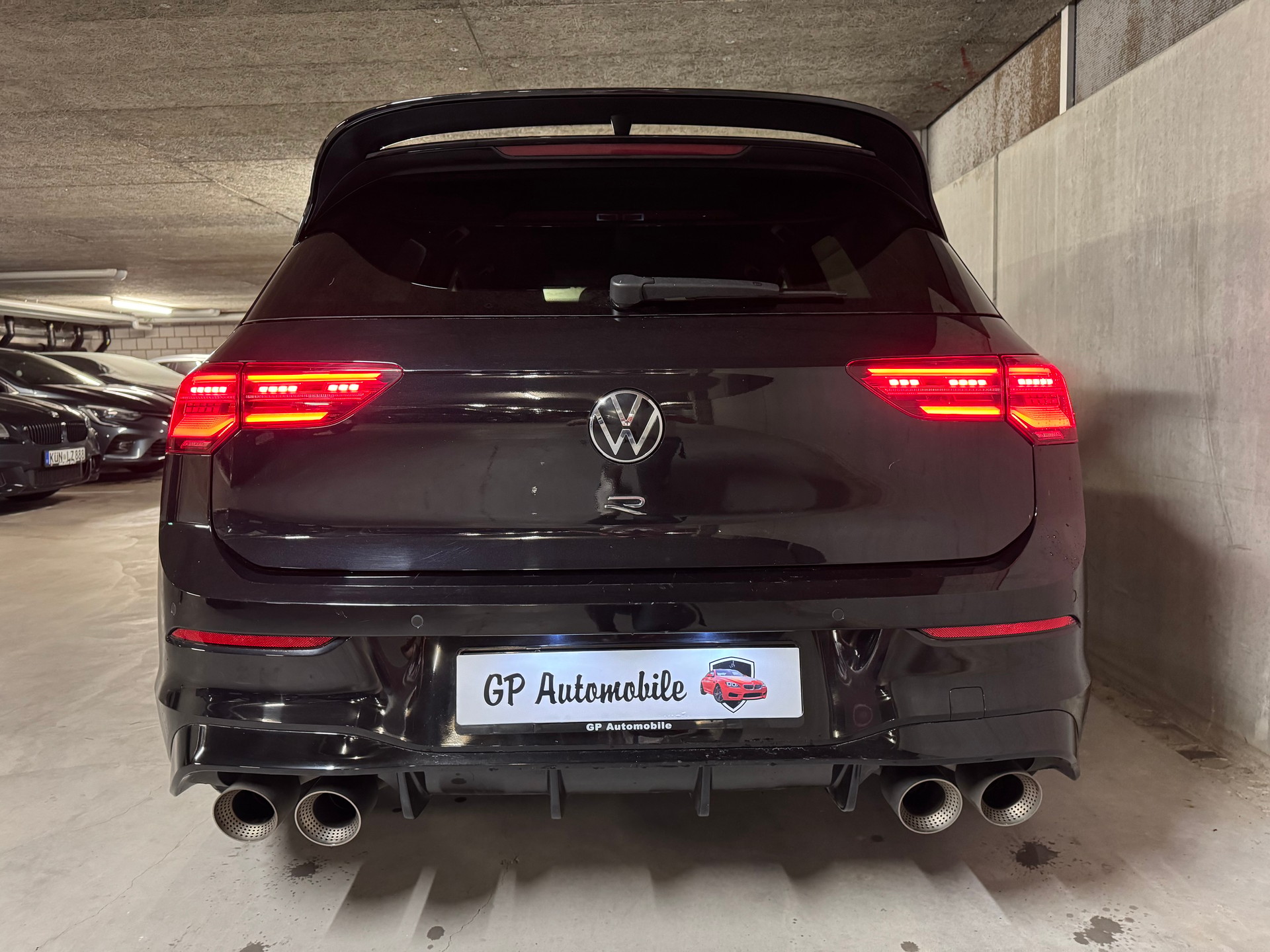 VW Golf 2.0 TSI R DSG 4Motion-image-17