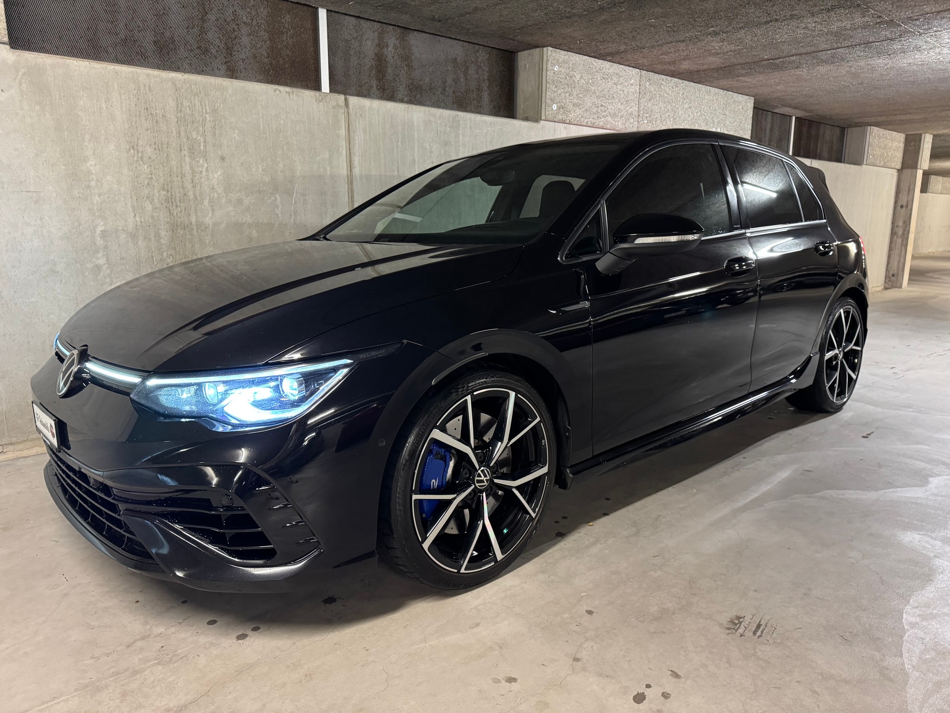 VW Golf 2.0 TSI R DSG 4Motion-image-7