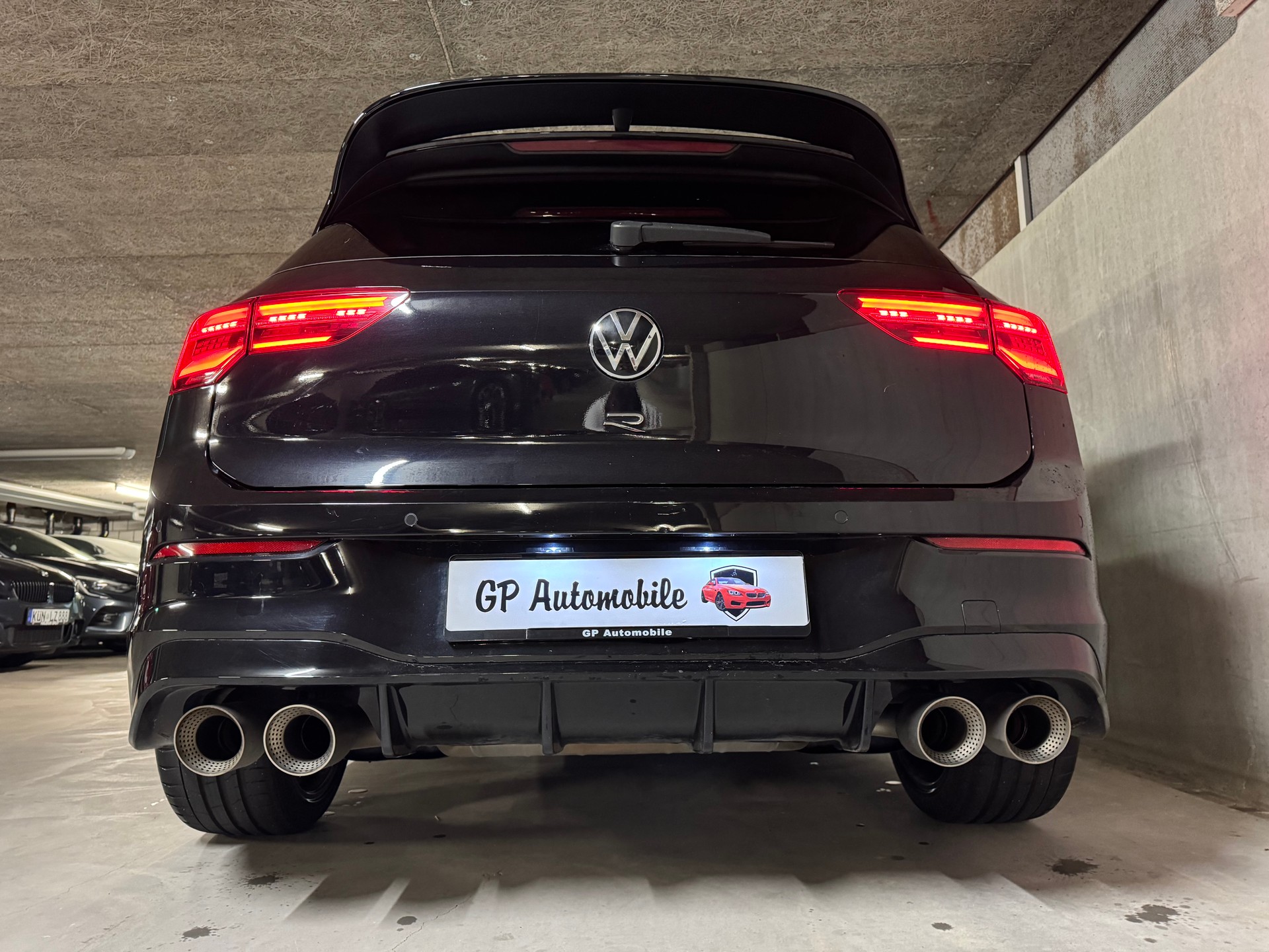 VW Golf 2.0 TSI R DSG 4Motion-image-18