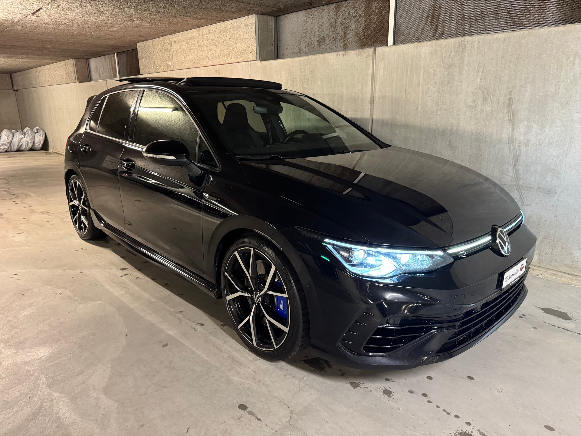 VW Golf 2.0 TSI R DSG 4Motion-image-12