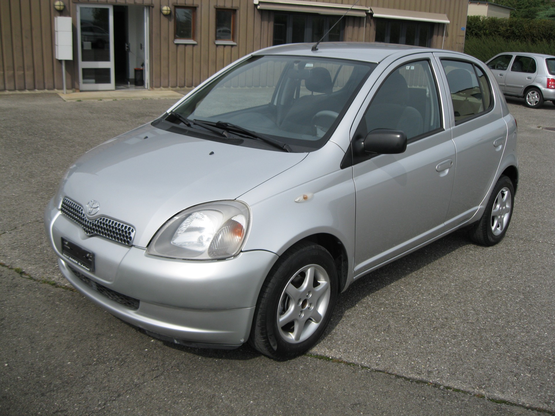 TOYOTA Yaris 1.3 Linea Sol