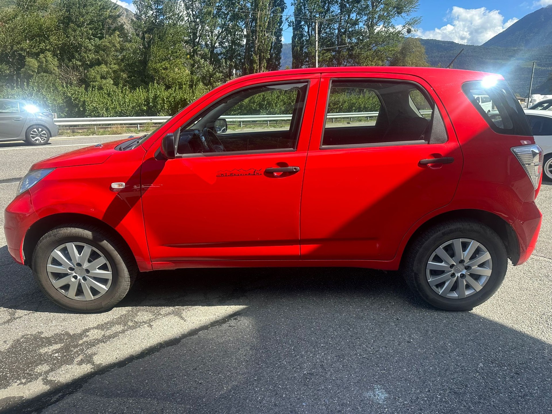 DAIHATSU Terios 1.5 16V 4Seasons 4WD Automatic-image-2