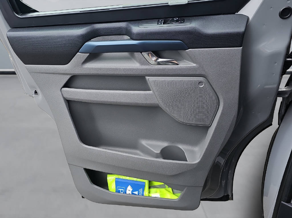 FORD Transit C Nugget 320 L1 2.0 EcoBlue 170 Active-image-9