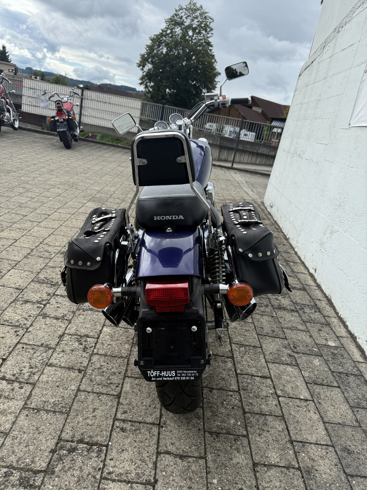 HONDA VF 750 C-image-5