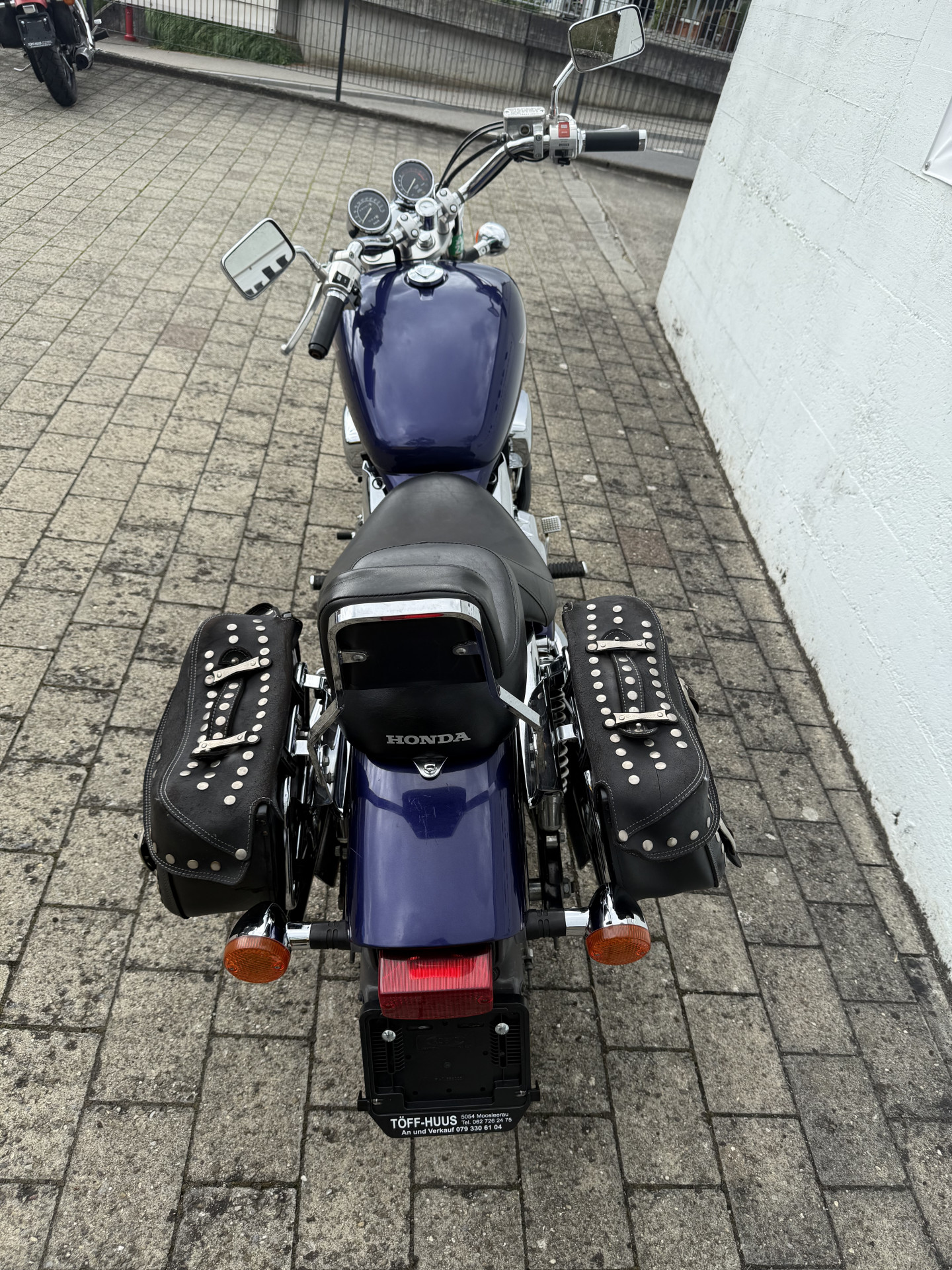 HONDA VF 750 C-image-4