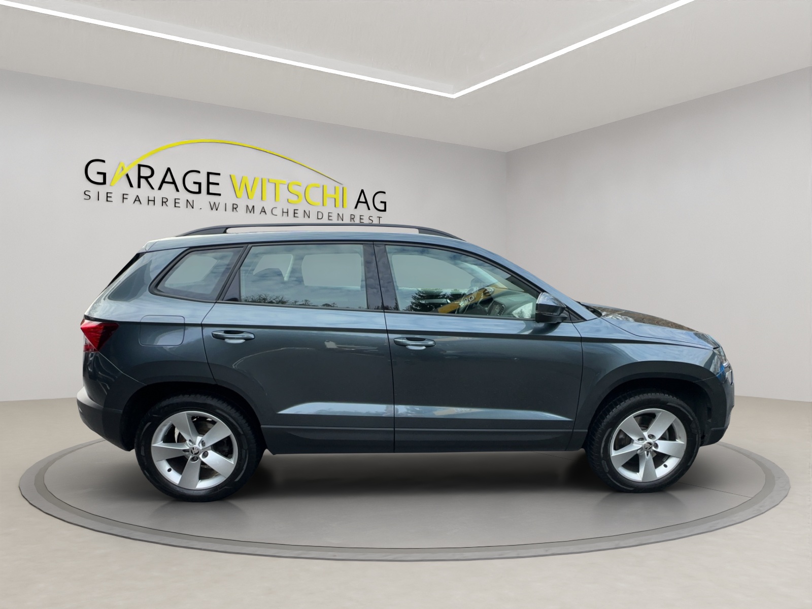 SKODA Karoq 2.0 TDI Ambition 4x4 DSG-showroom-element-3