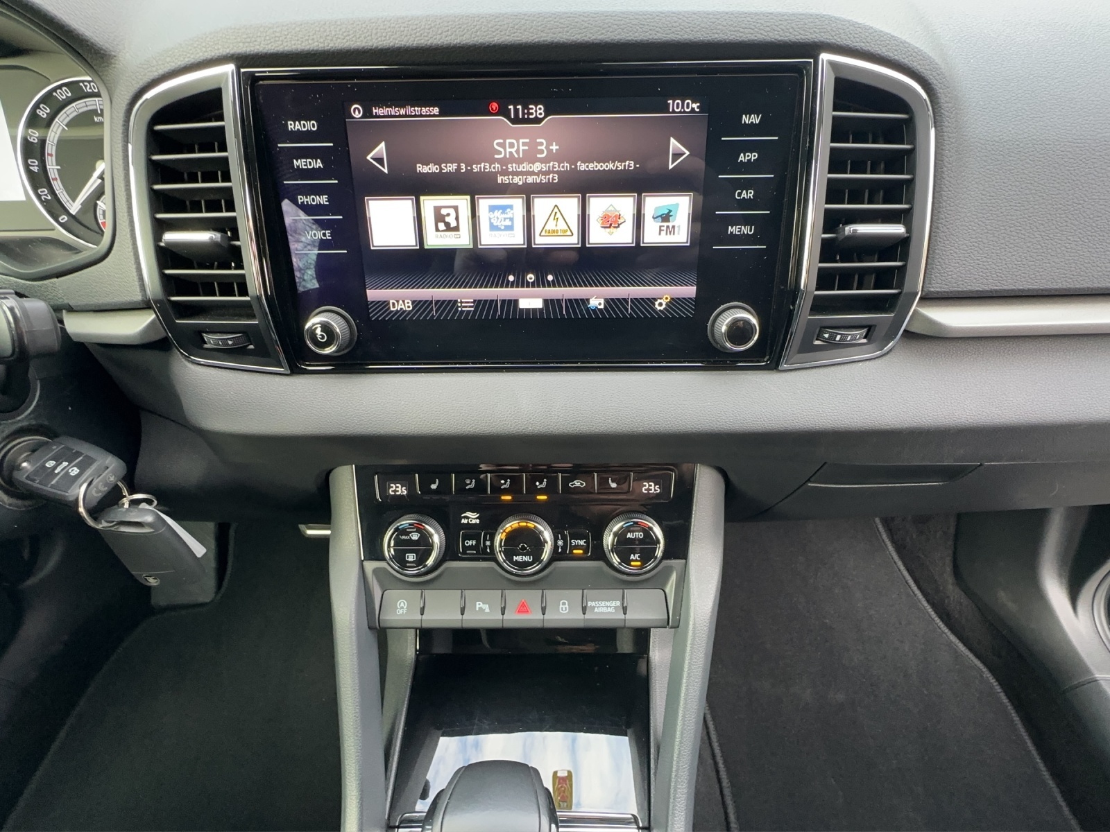 SKODA Karoq 2.0 TDI Ambition 4x4 DSG-image-14