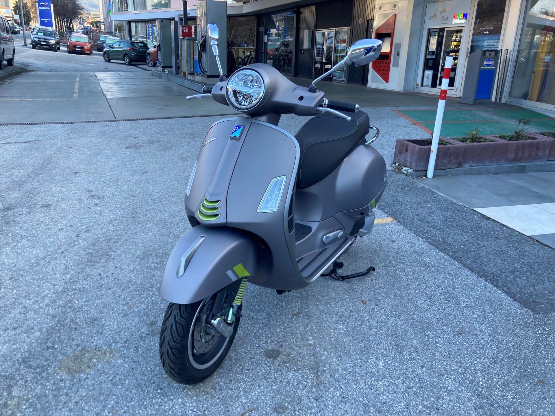 PIAGGIO Vespa GTS 300 Super Tech ABS-image-2