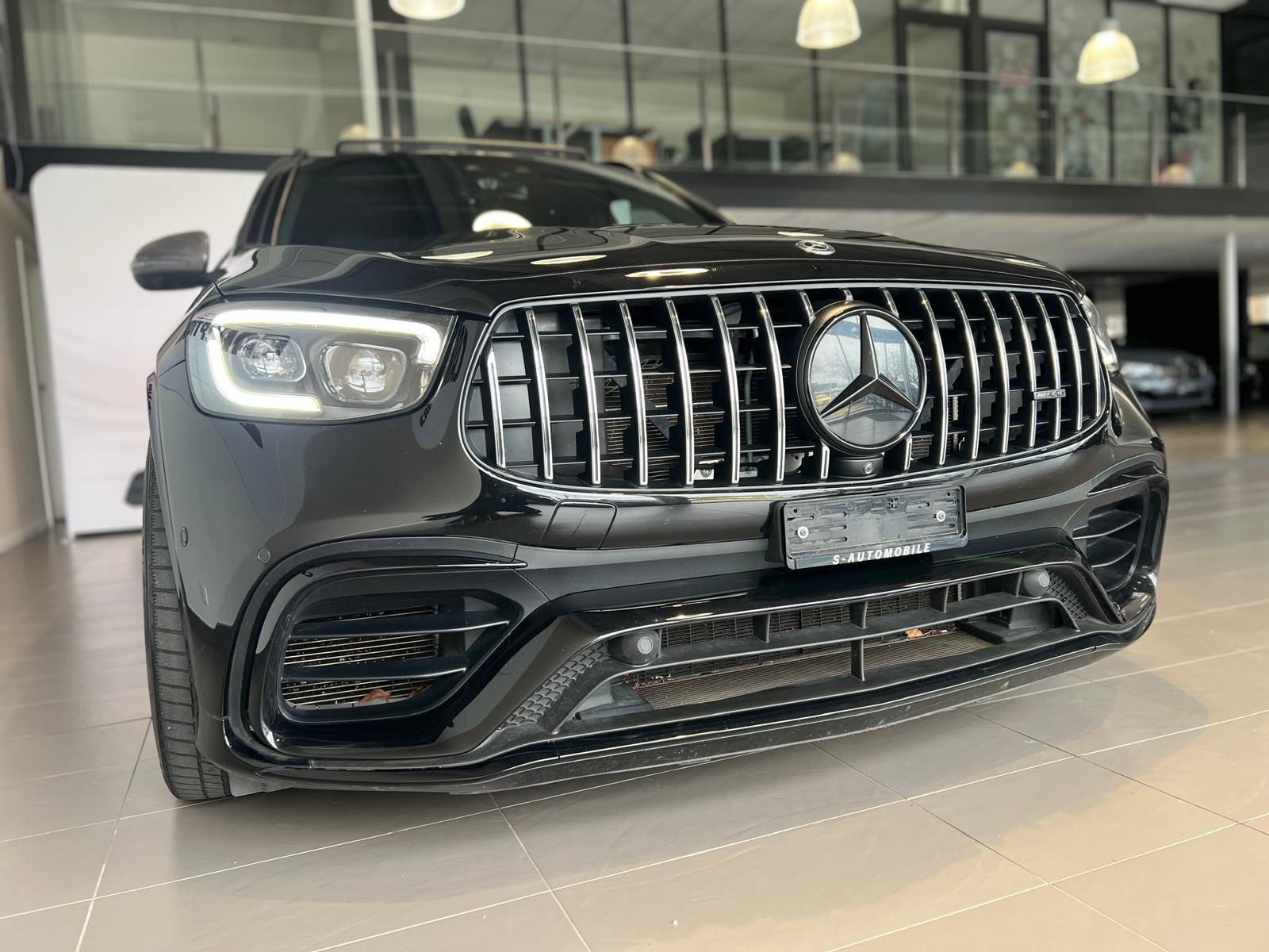 MERCEDES-BENZ GLC 63 S AMG Edition 1 4Matic+ 9G-Tronic-image-6