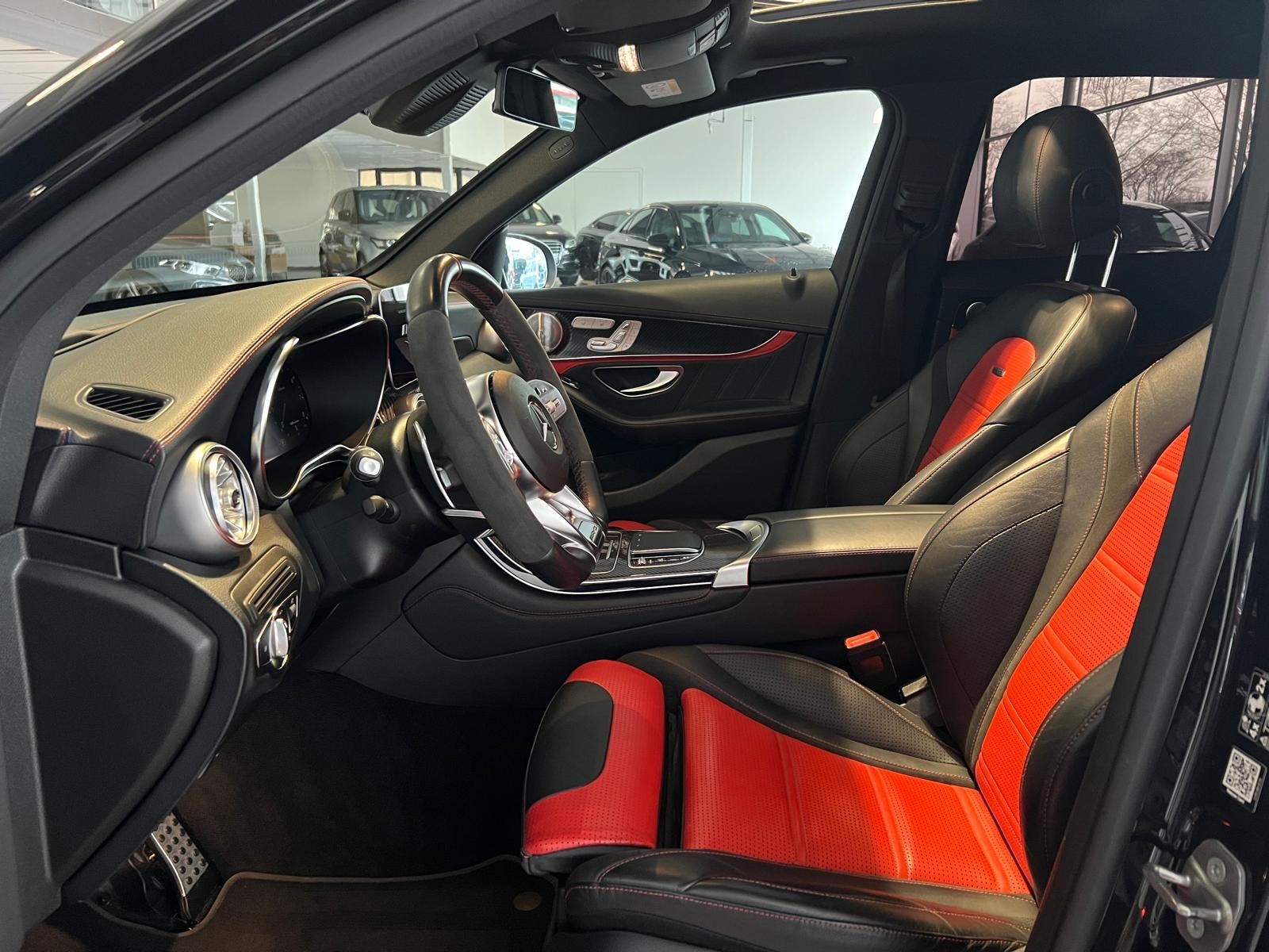 MERCEDES-BENZ GLC 63 S AMG Edition 1 4Matic+ 9G-Tronic-image-27
