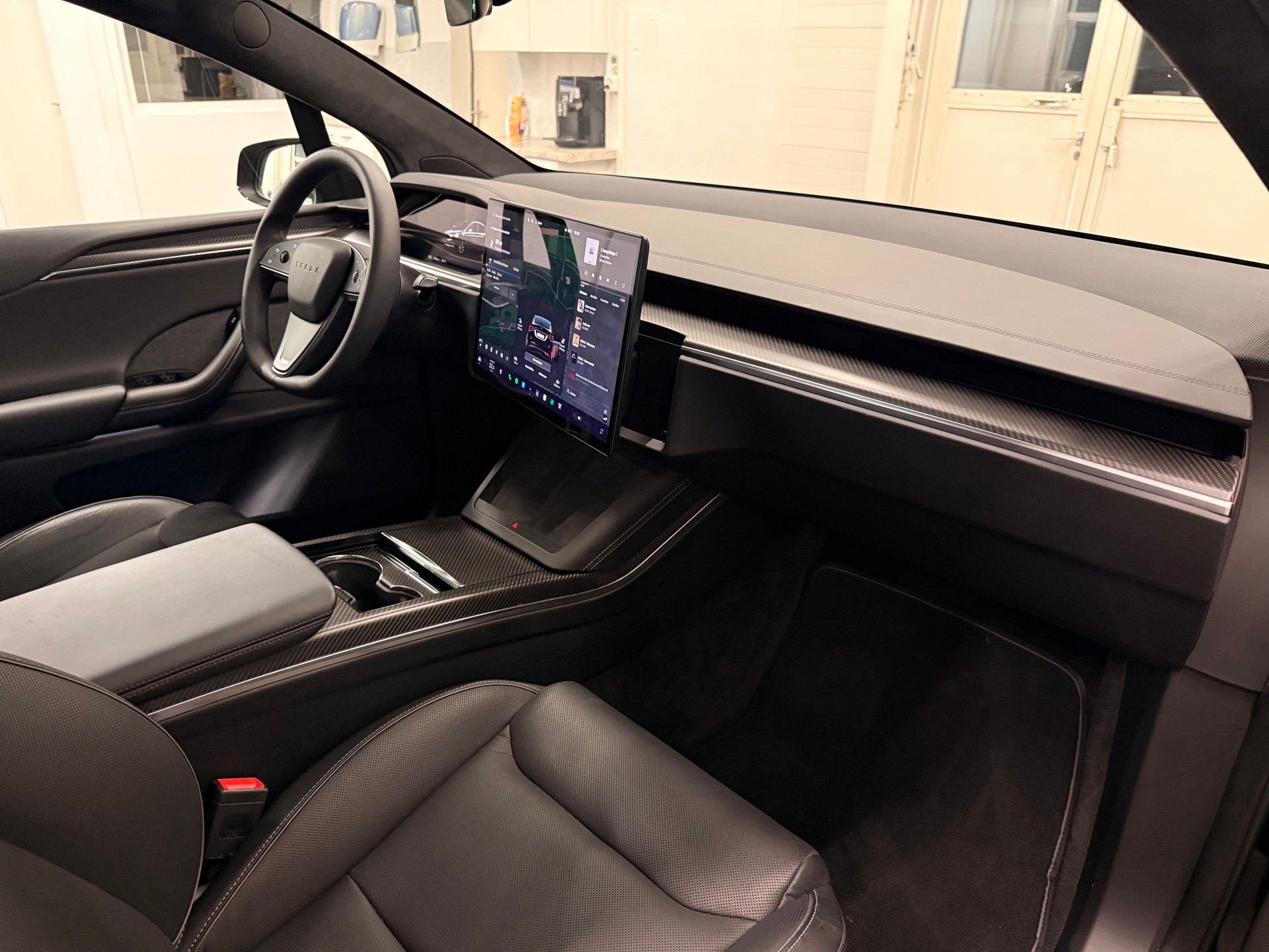 TESLA Model X 100kWh Plaid-image-6