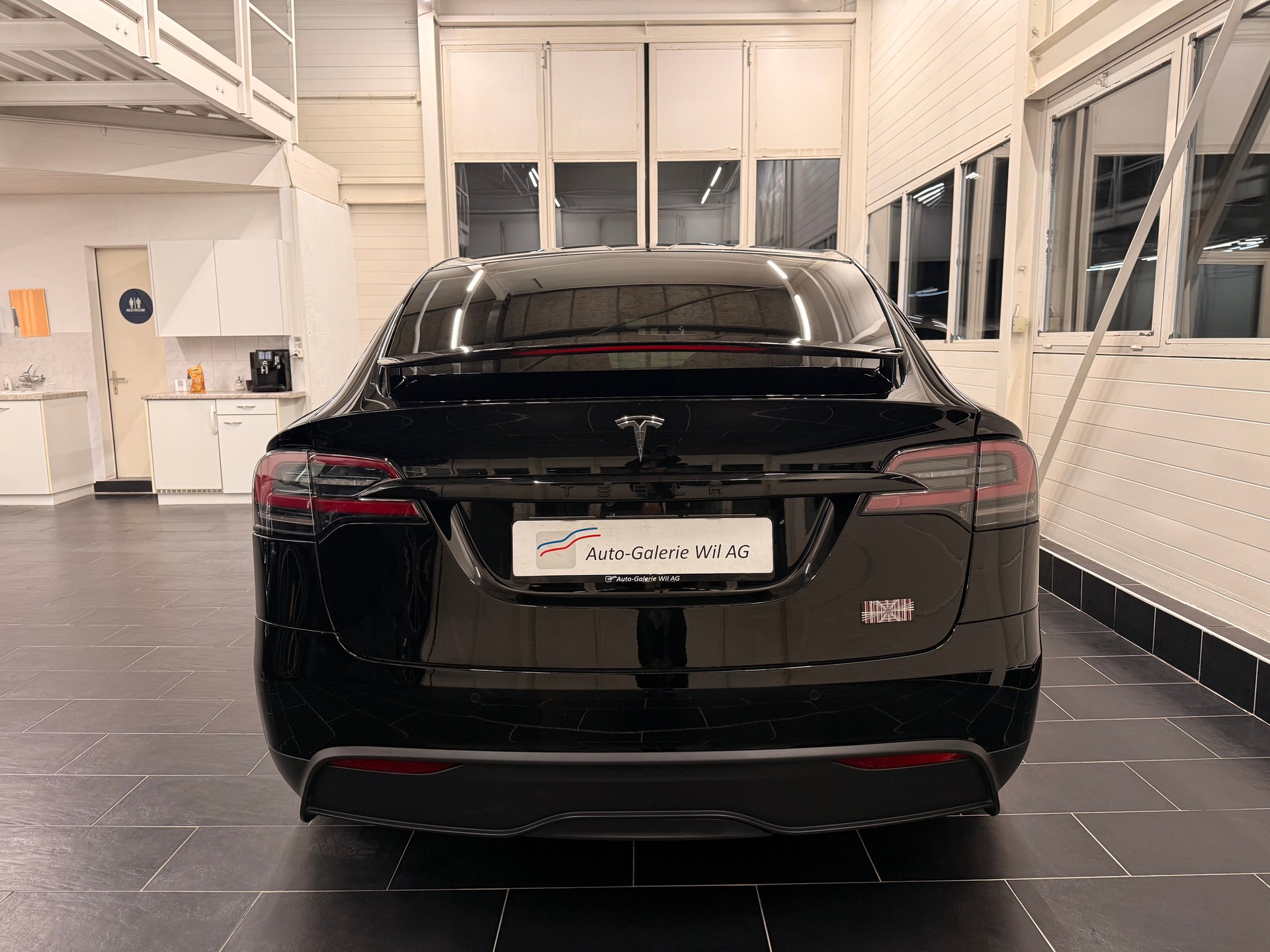 TESLA Model X 100kWh Plaid-image-4