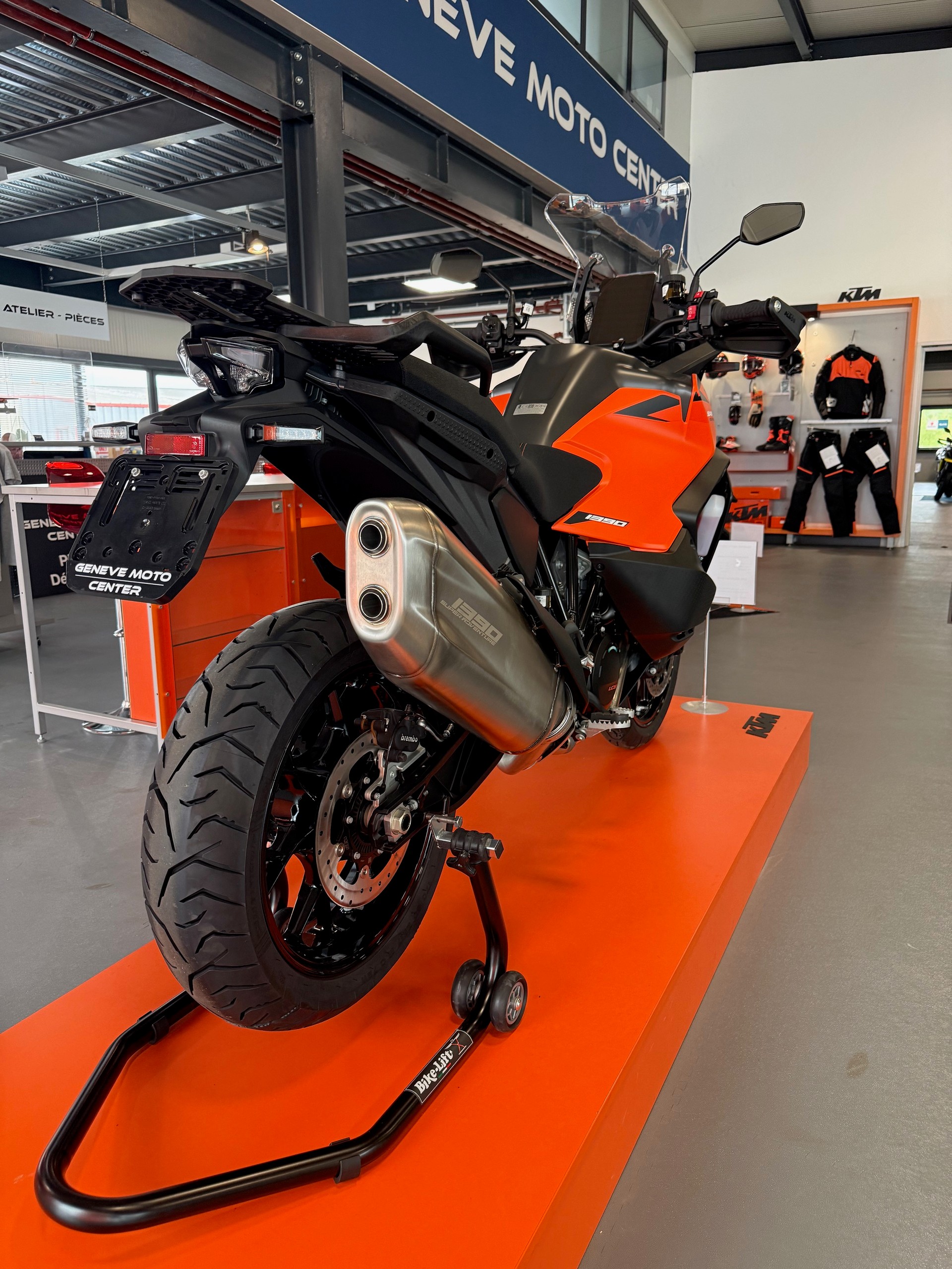 KTM 1390 Super Adventure S 2026-image-4