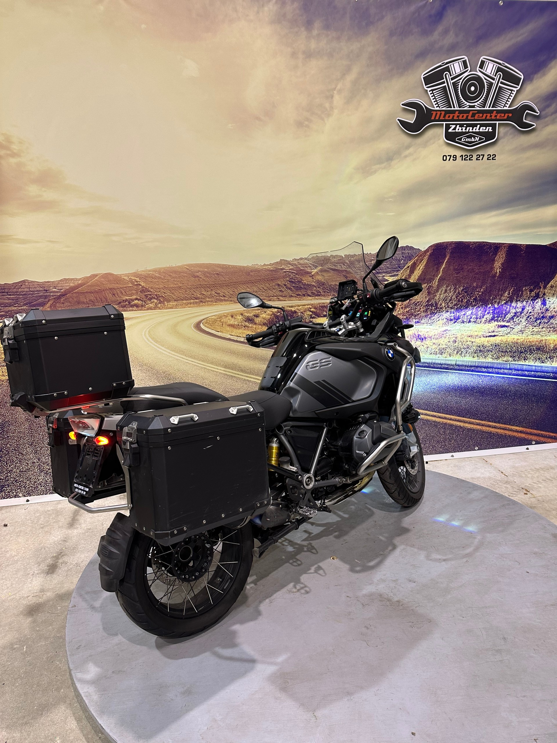 BMW R 1250 GS Adventure Triple Black Akrapovic-image-6