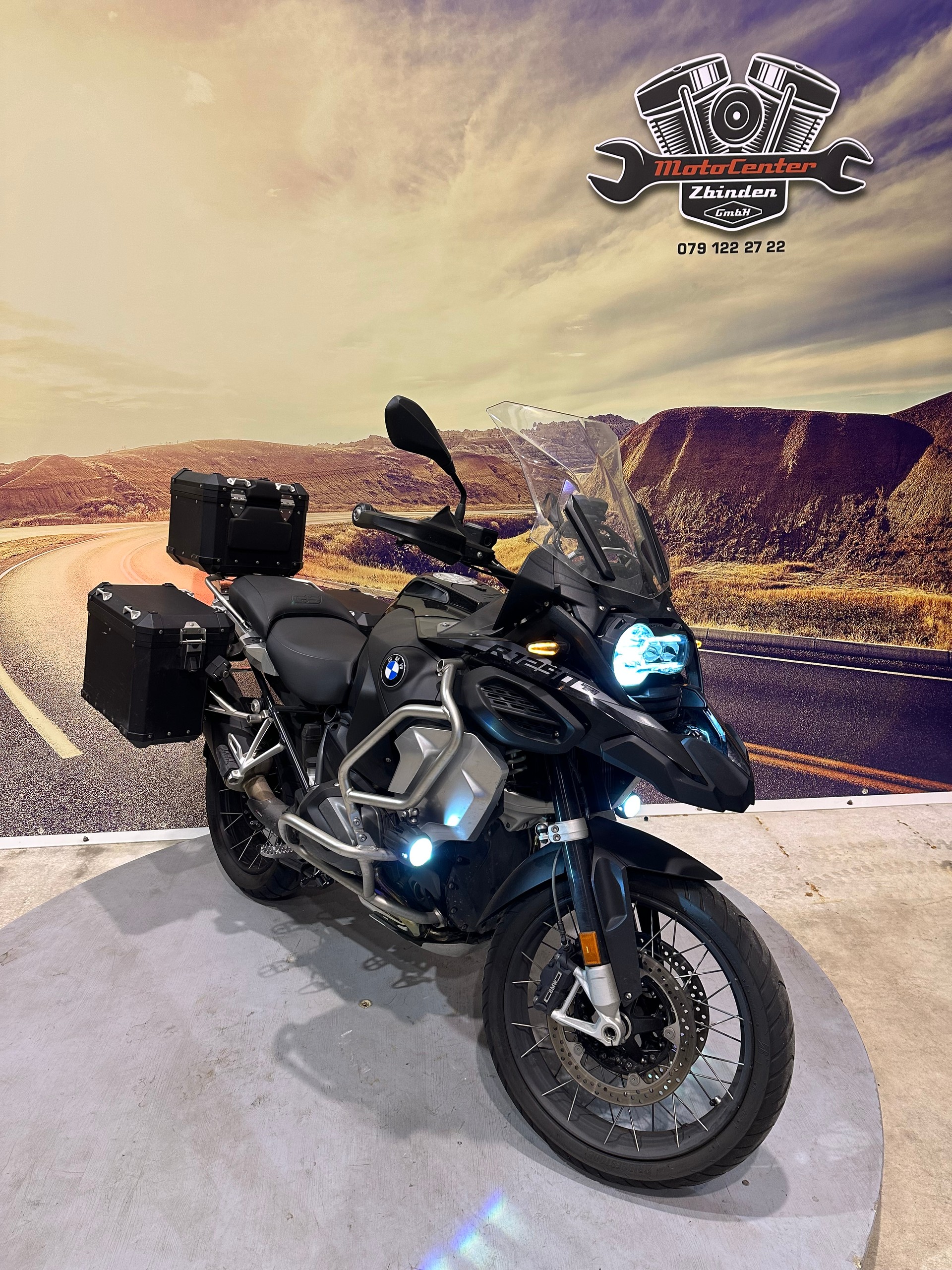 BMW R 1250 GS Adventure Triple Black Akrapovic-image-1