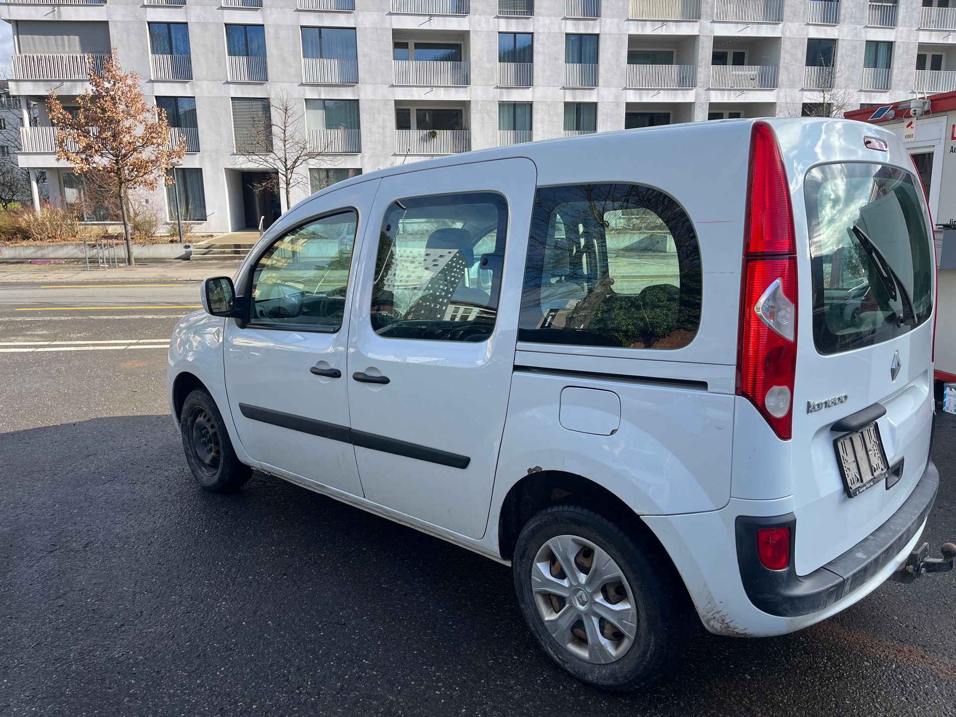 RENAULT Kangoo 1.6 16V Dynamique-image-2