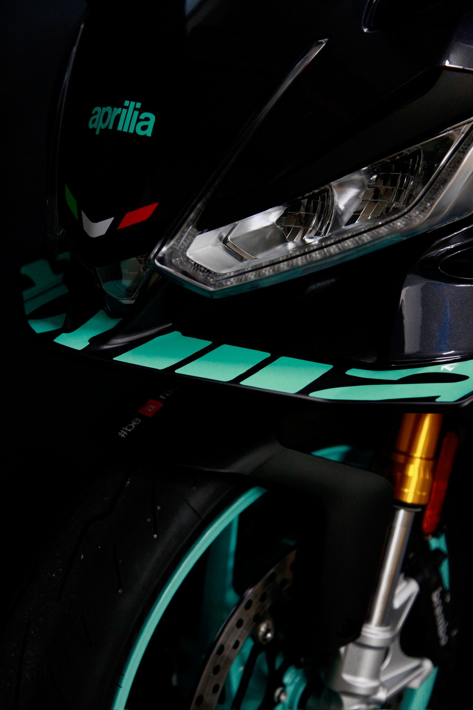 APRILIA RS 660 verde ciano E5+ (105ps)-image-3