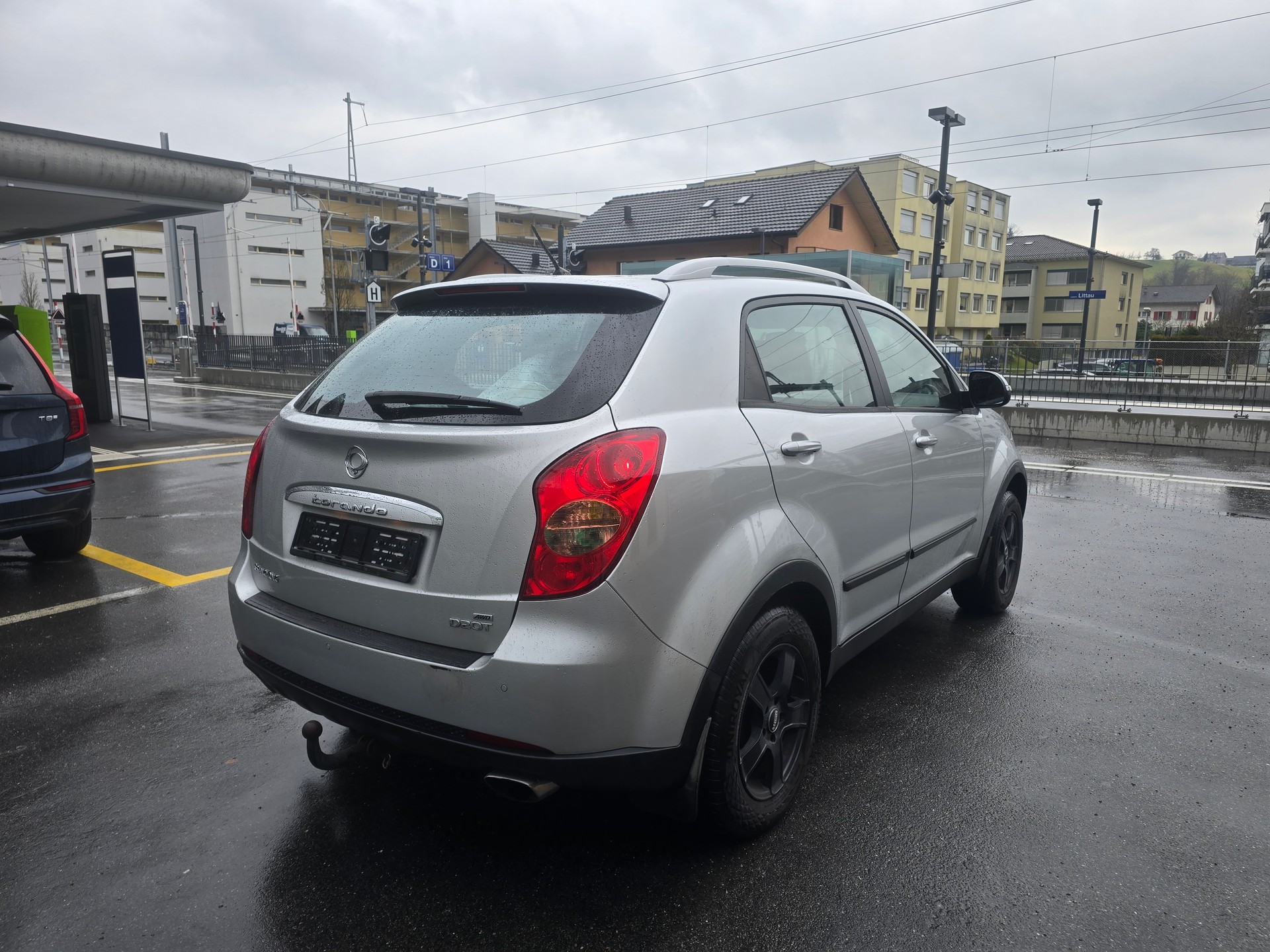 KGM-SsangYong Korando 2.0 e-XDI Black Edition 4WD-image-4