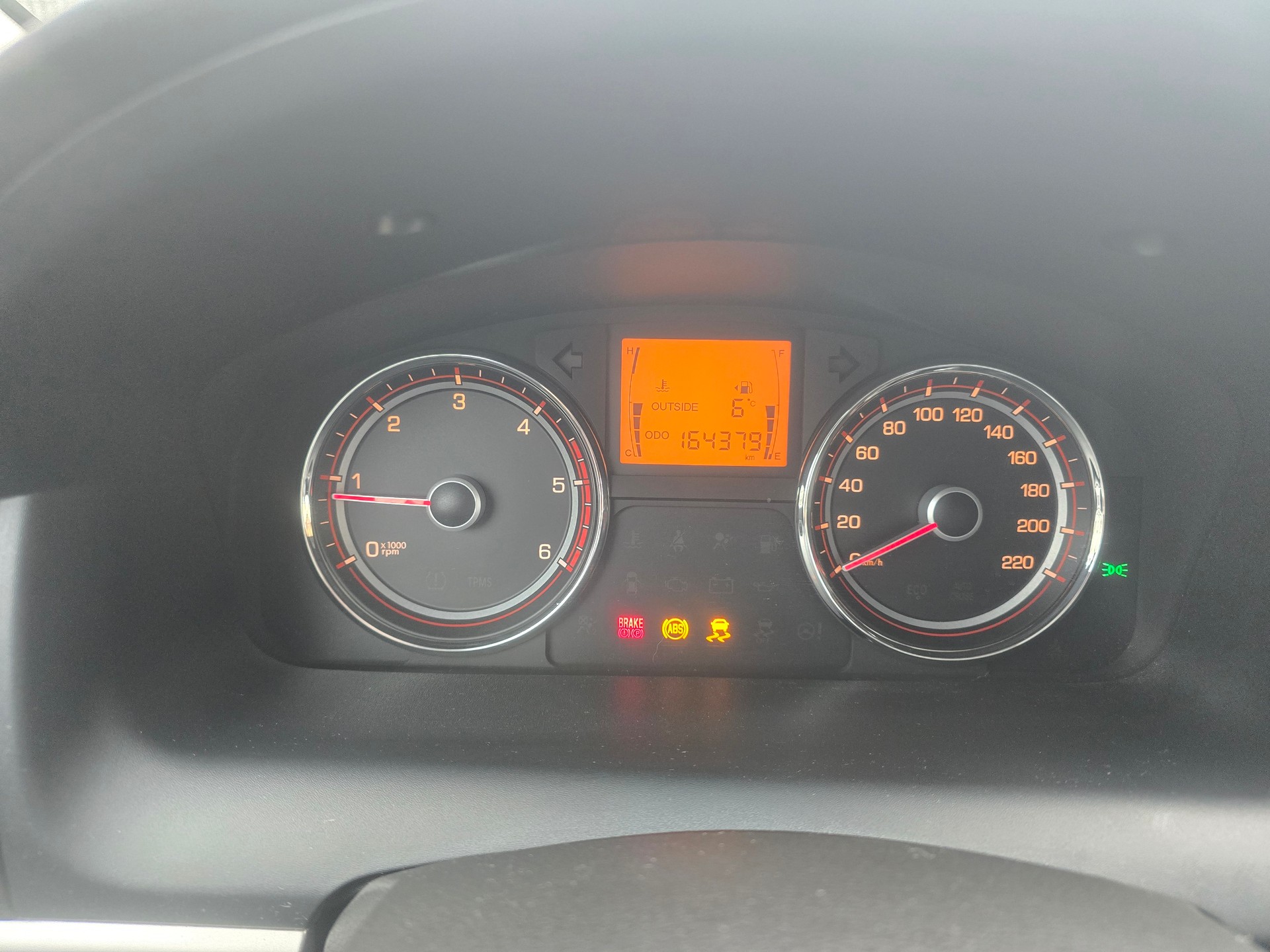 KGM-SsangYong Korando 2.0 e-XDI Black Edition 4WD-image-14