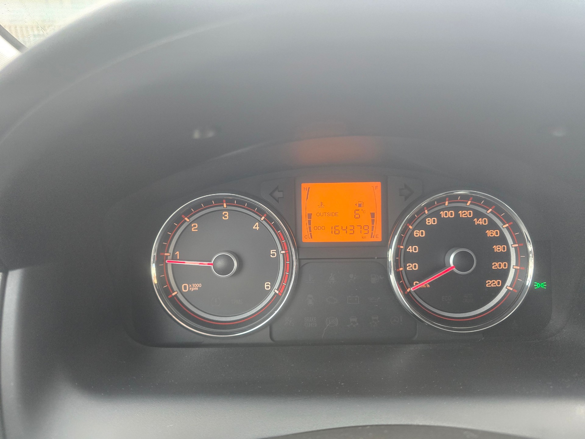 KGM-SsangYong Korando 2.0 e-XDI Black Edition 4WD-image-13