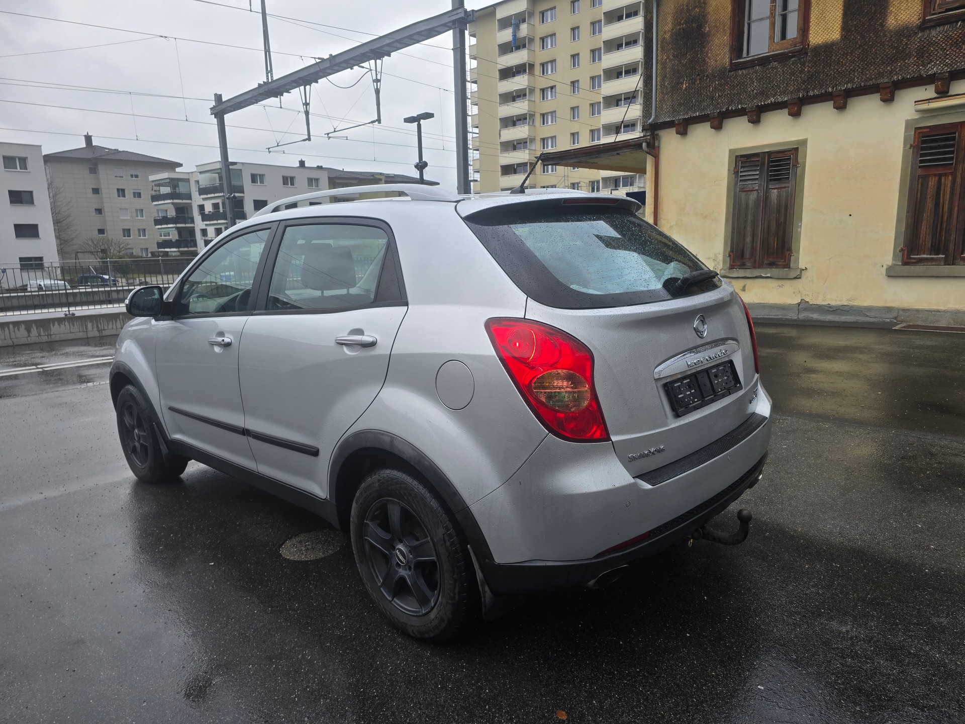 KGM-SsangYong Korando 2.0 e-XDI Black Edition 4WD-image-3
