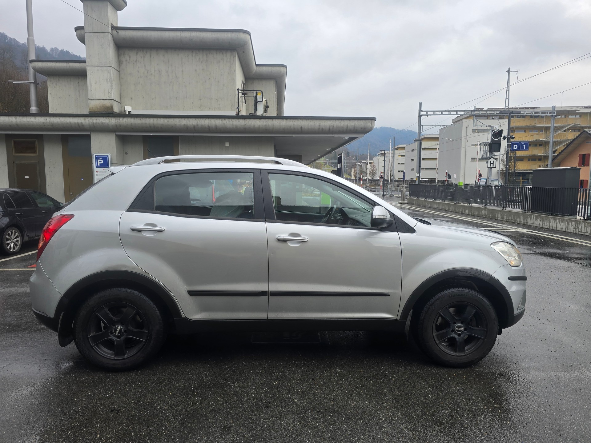 KGM-SsangYong Korando 2.0 e-XDI Black Edition 4WD-image-6